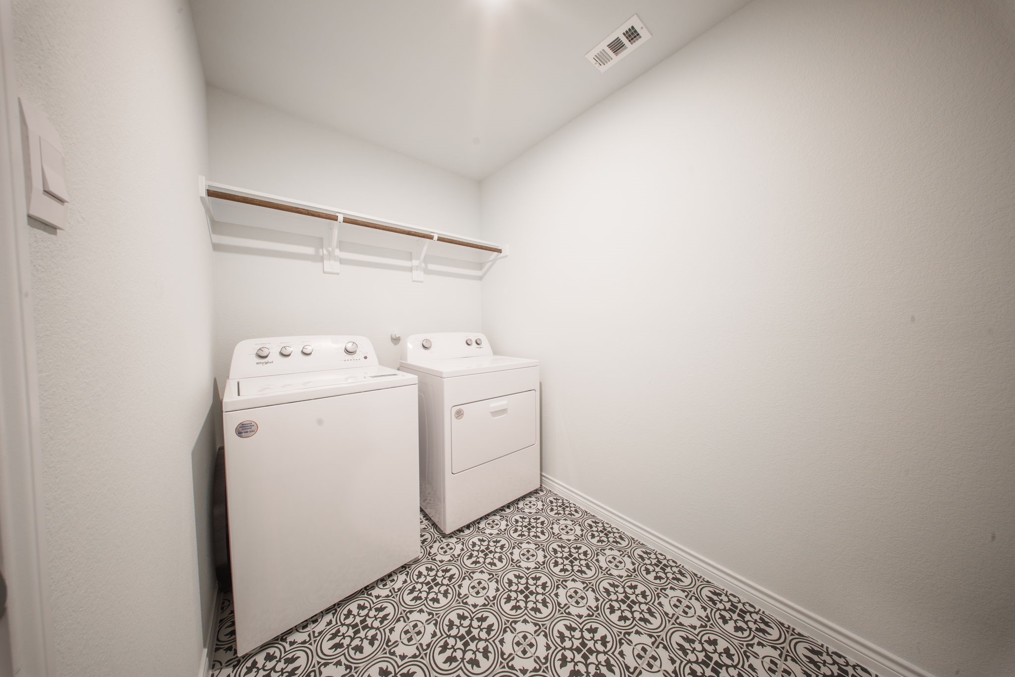 9913 Autumn Leaves Lane