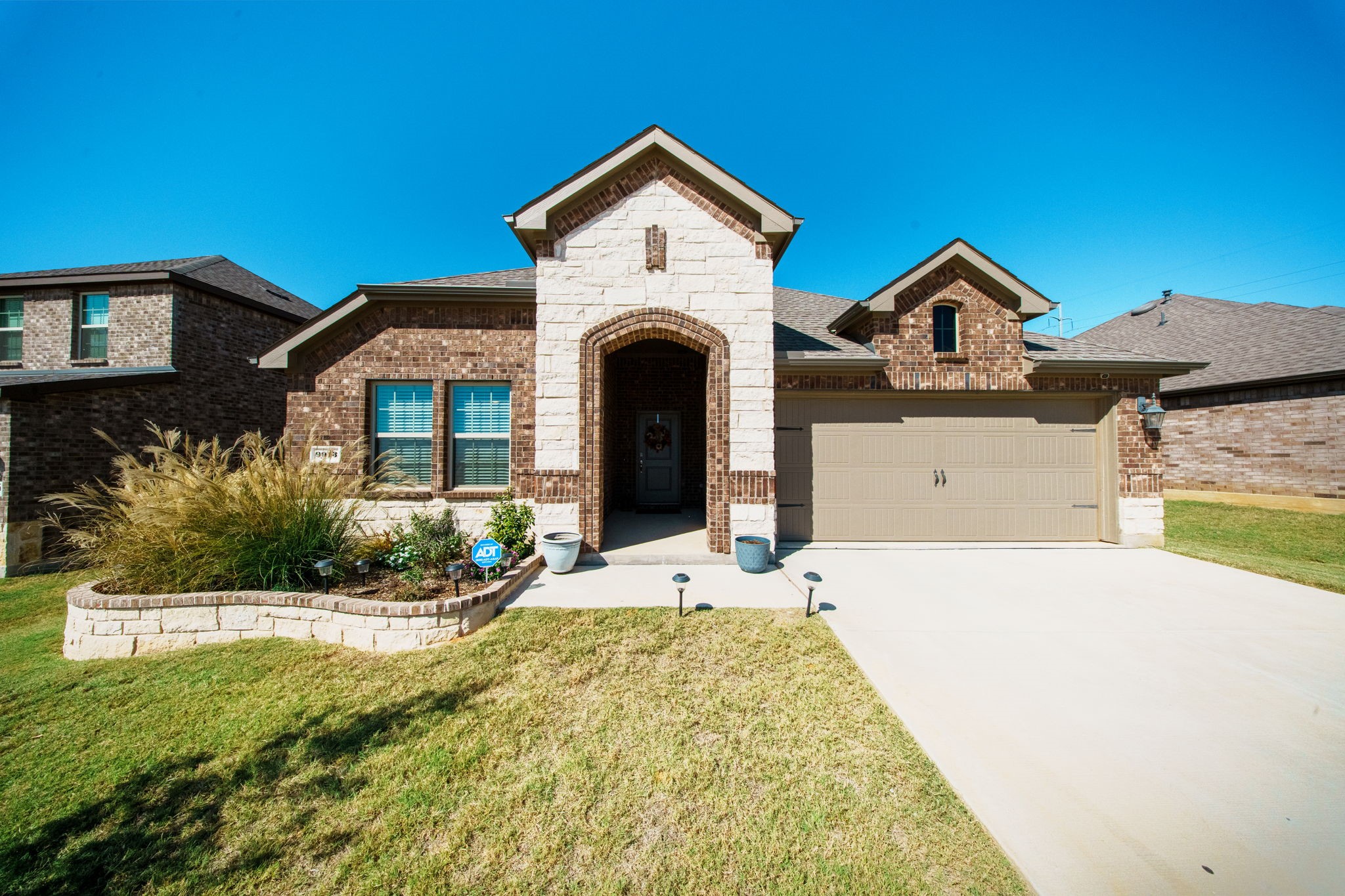 9913 Autumn Leaves Lane