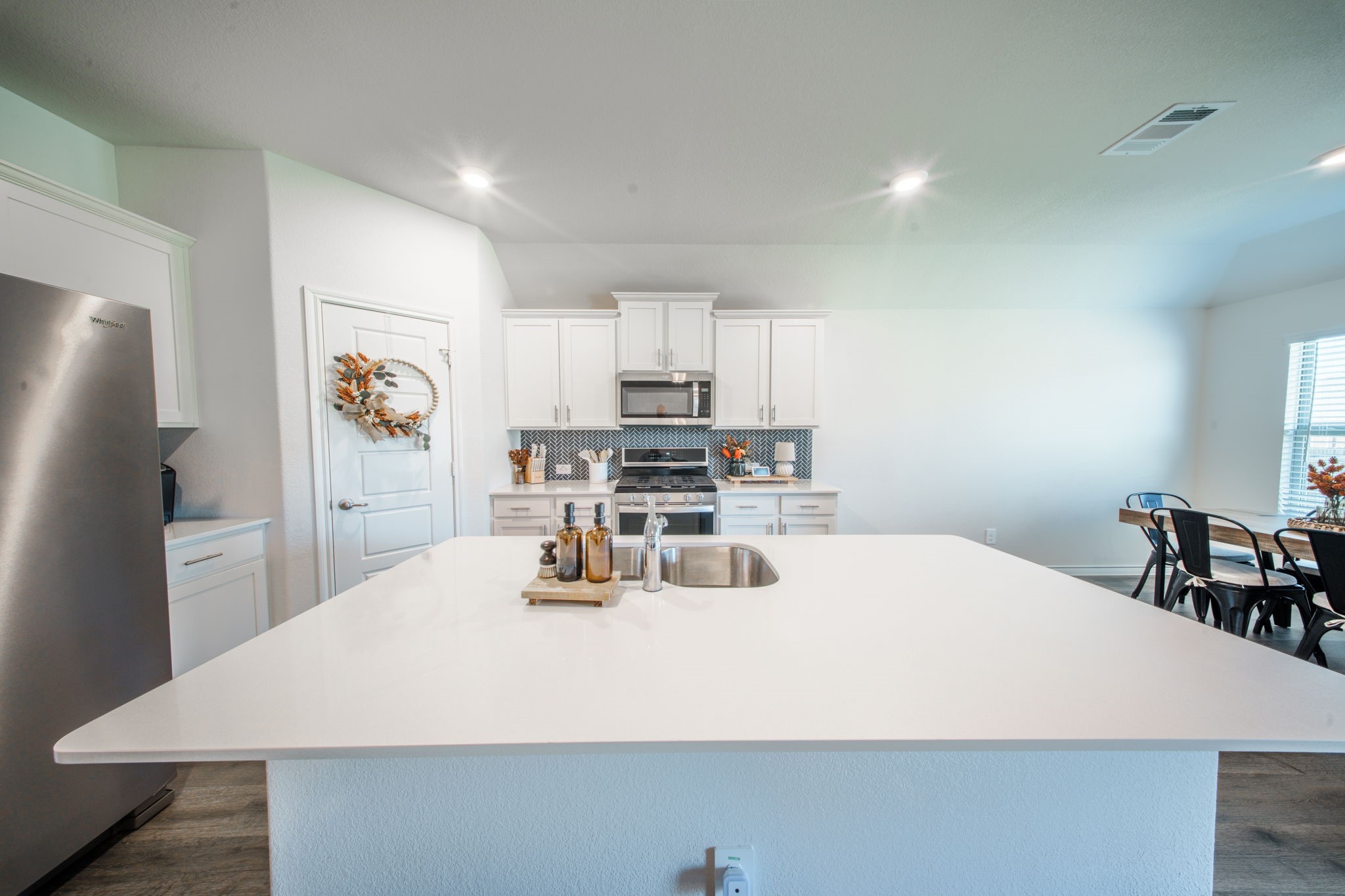 9913 Autumn Leaves Lane