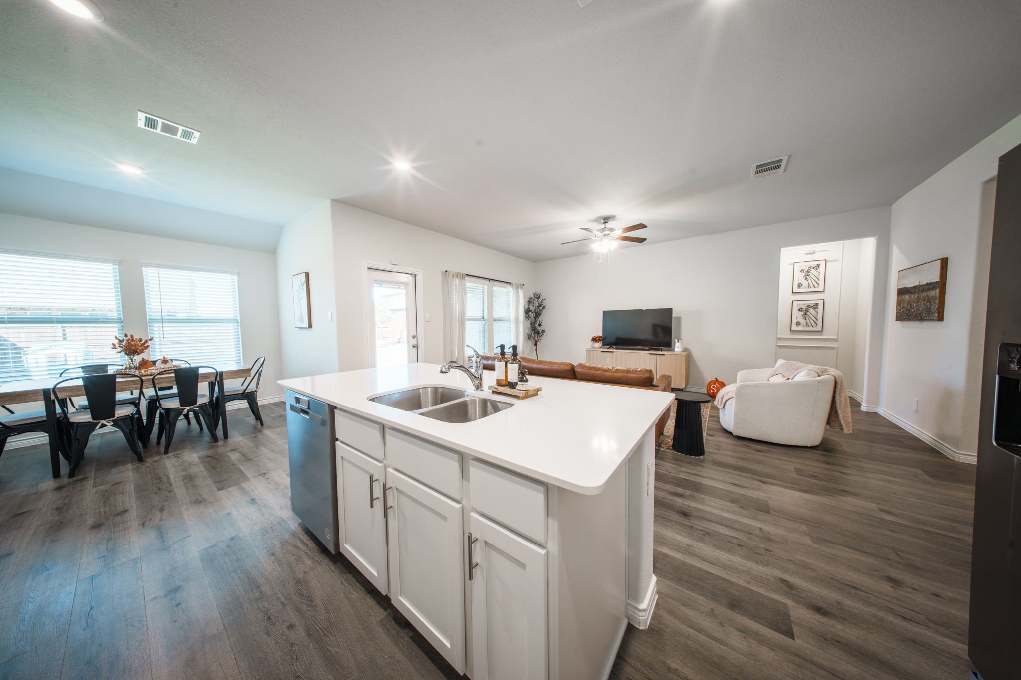 9913 Autumn Leaves Lane