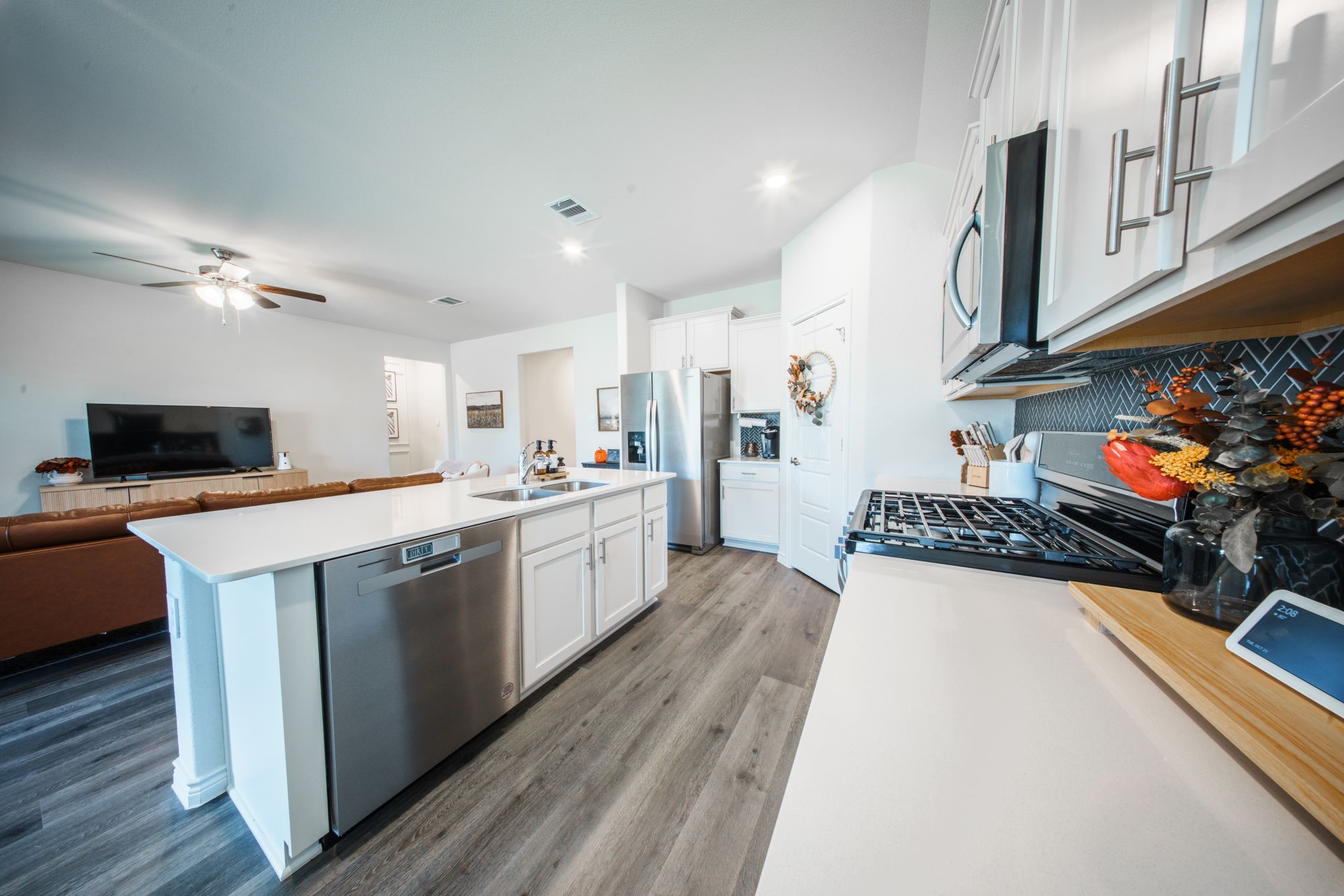 9913 Autumn Leaves Lane