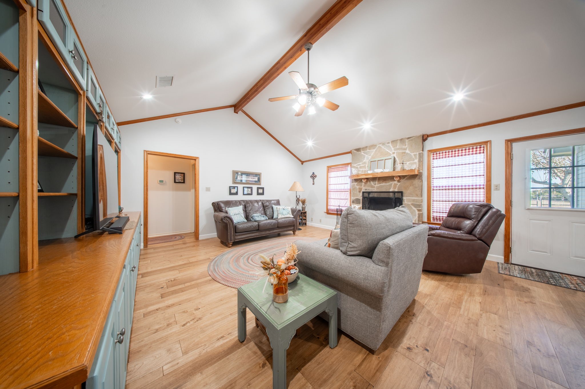 2830 Winding Oaks