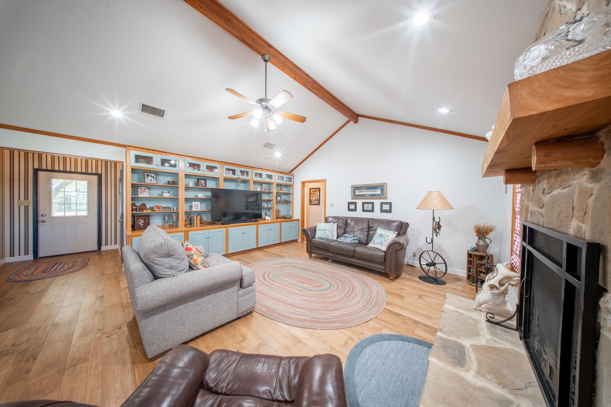 2830 Winding Oaks