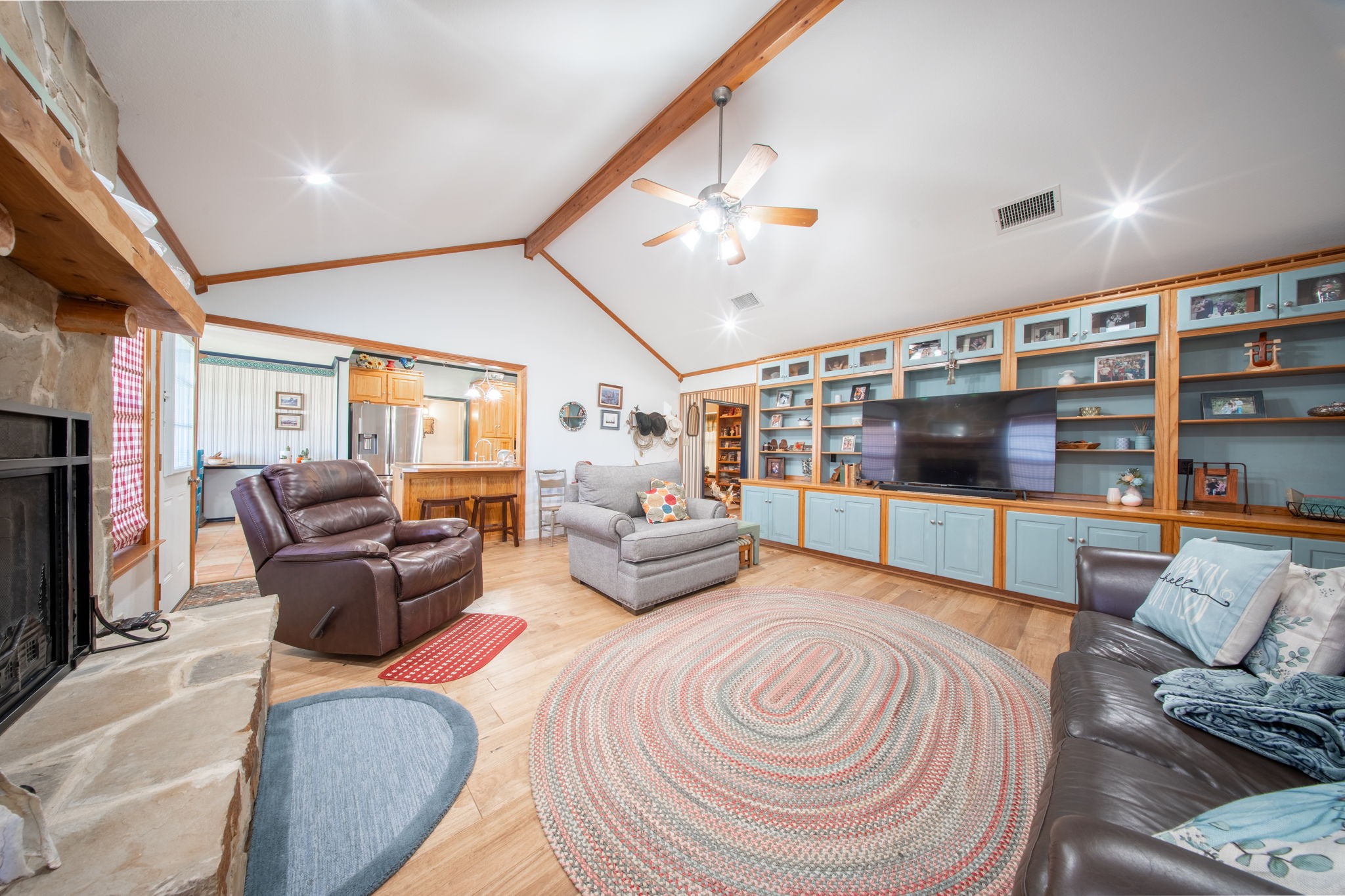 2830 Winding Oaks