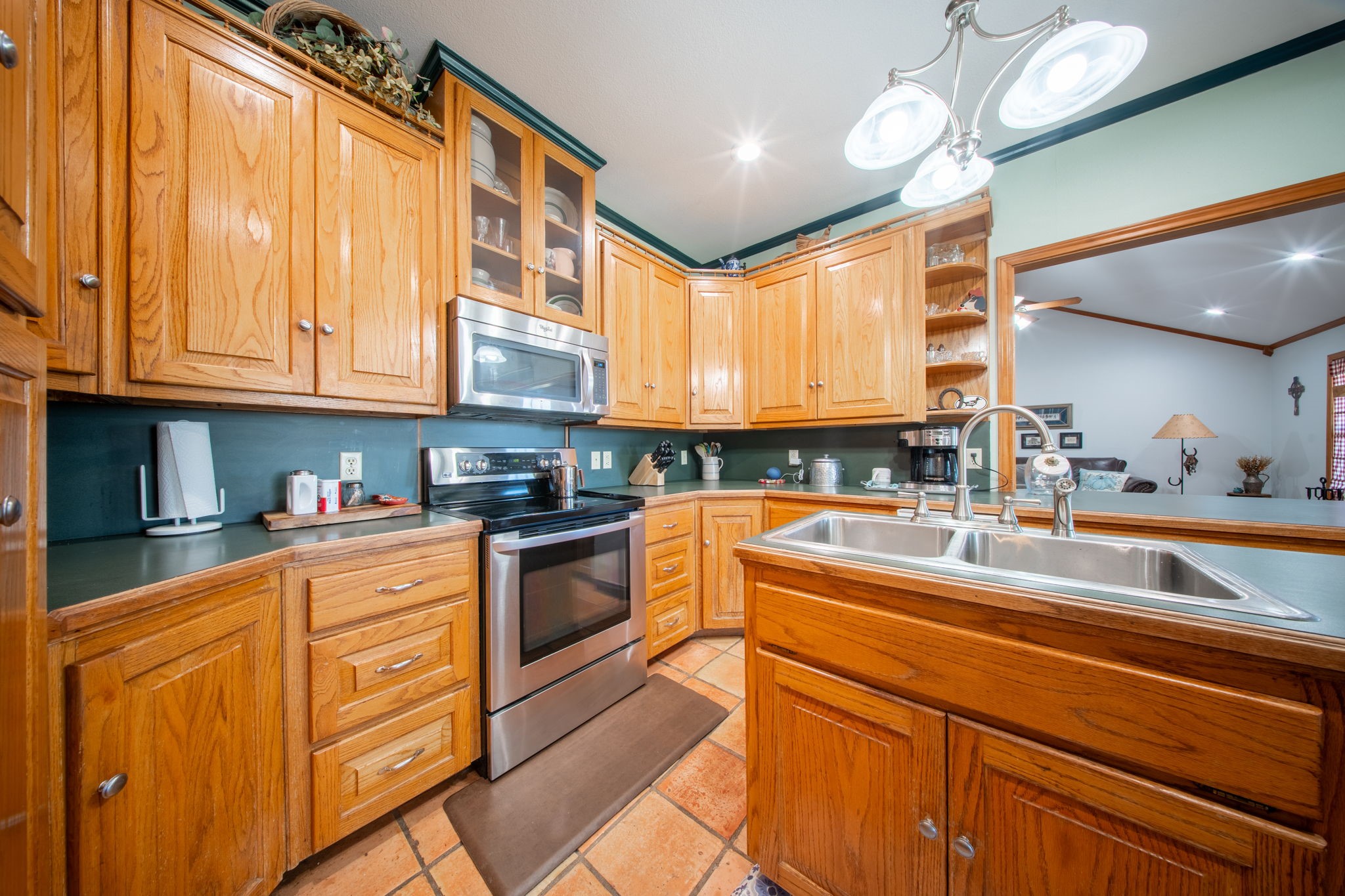 2830 Winding Oaks