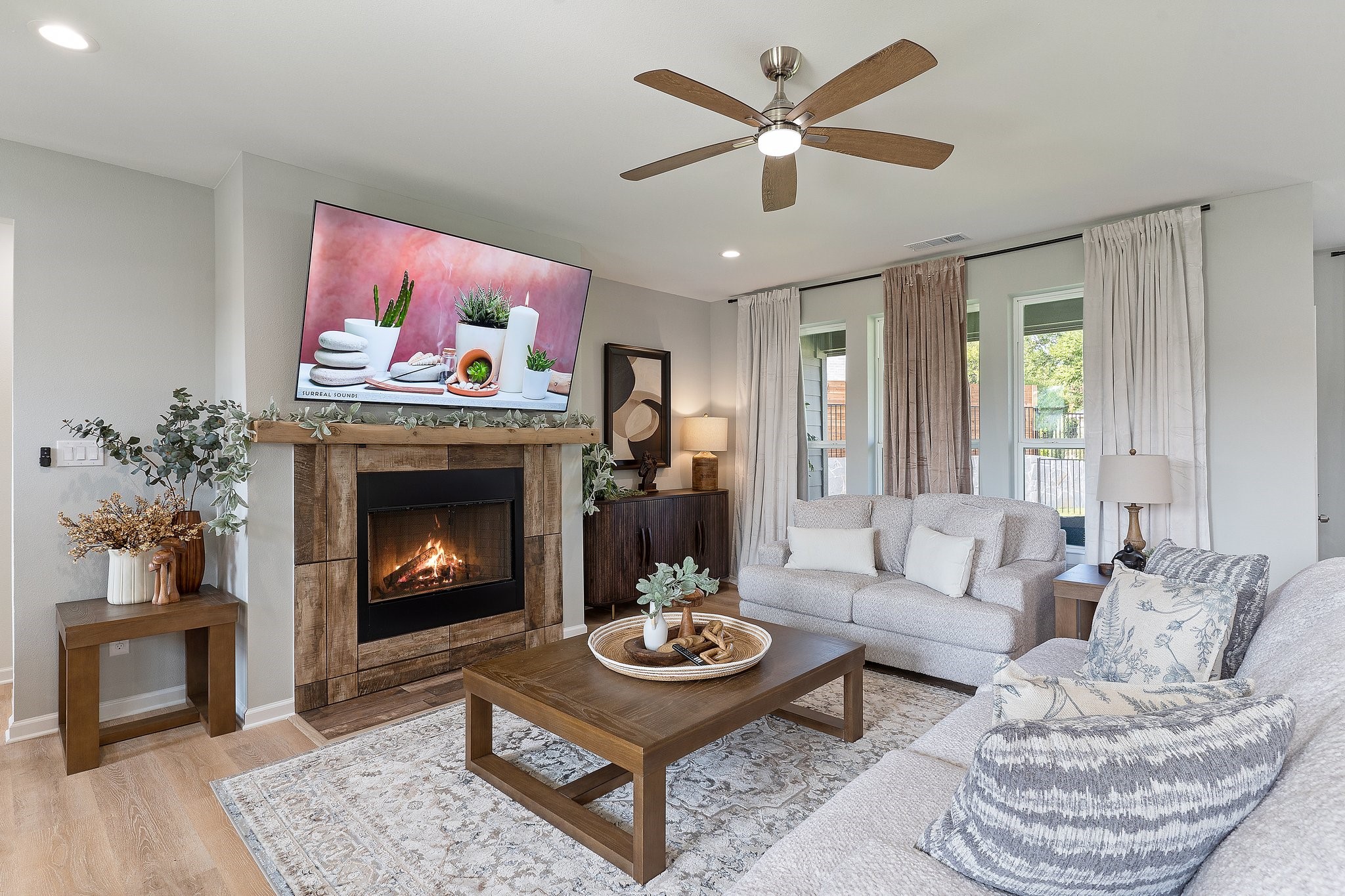 824 E Heath ST Street