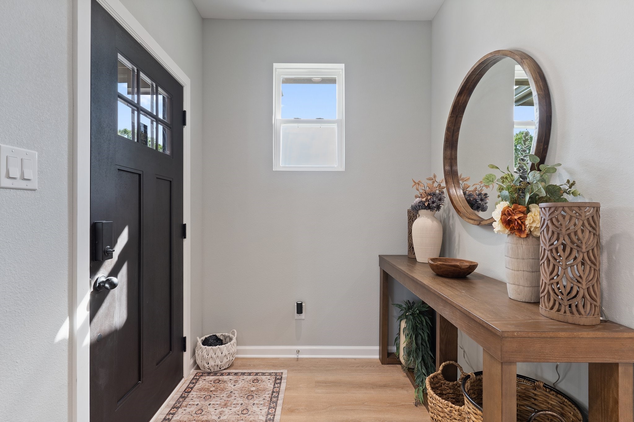 824 E Heath ST Street