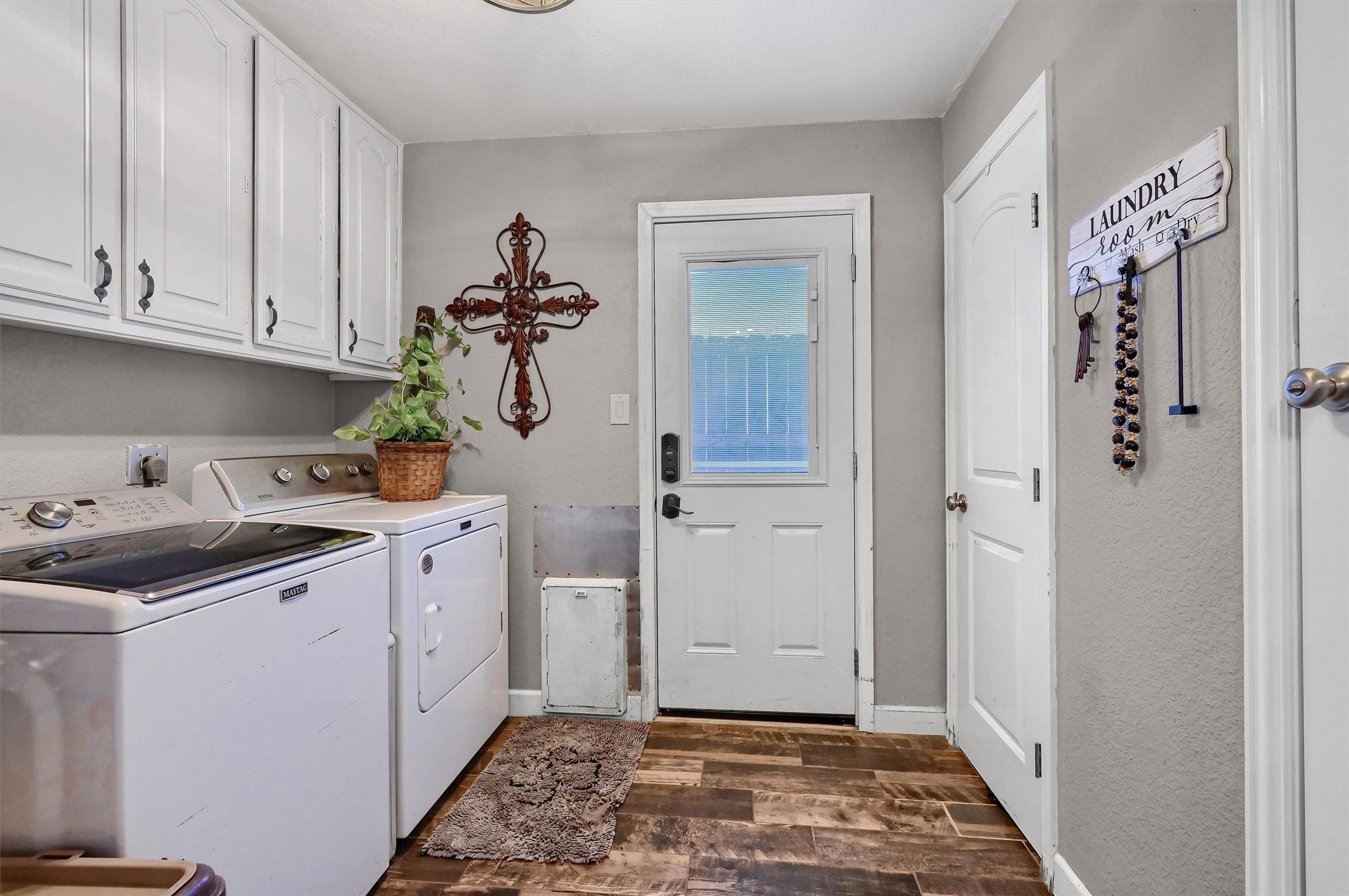 2212 W J Fred Smith Parkway