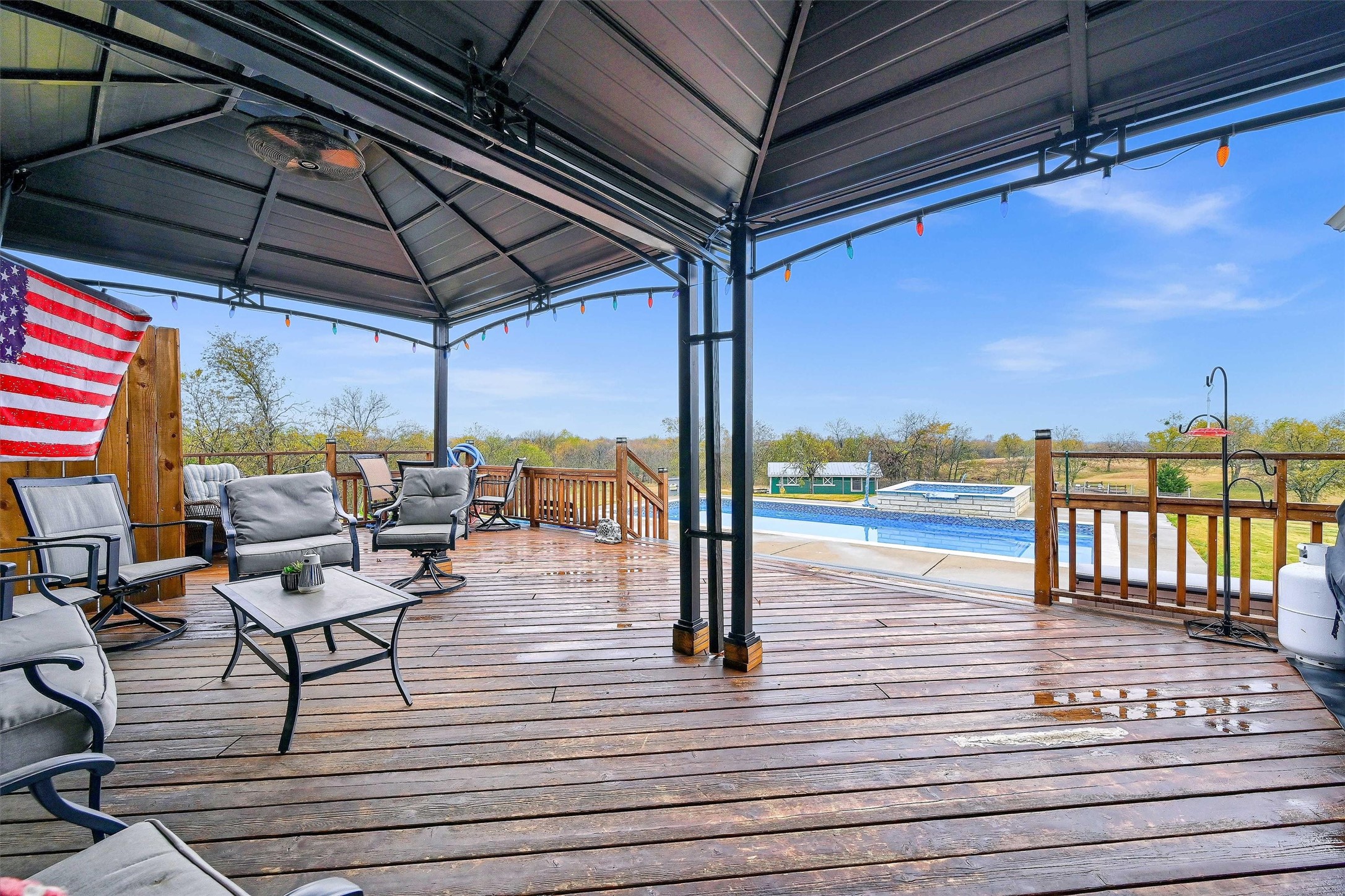 2212 W J Fred Smith Parkway