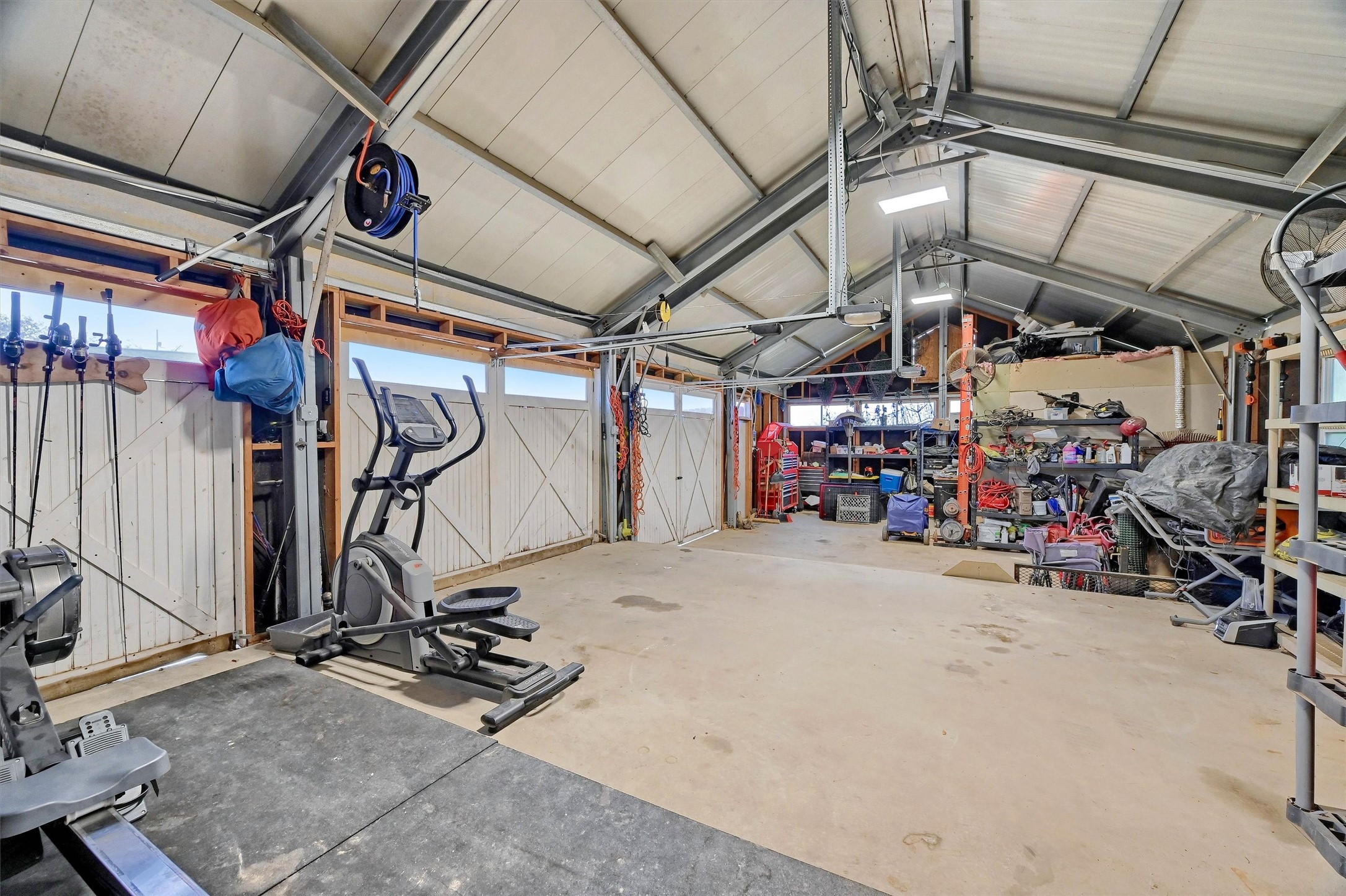 2212 W J Fred Smith Parkway