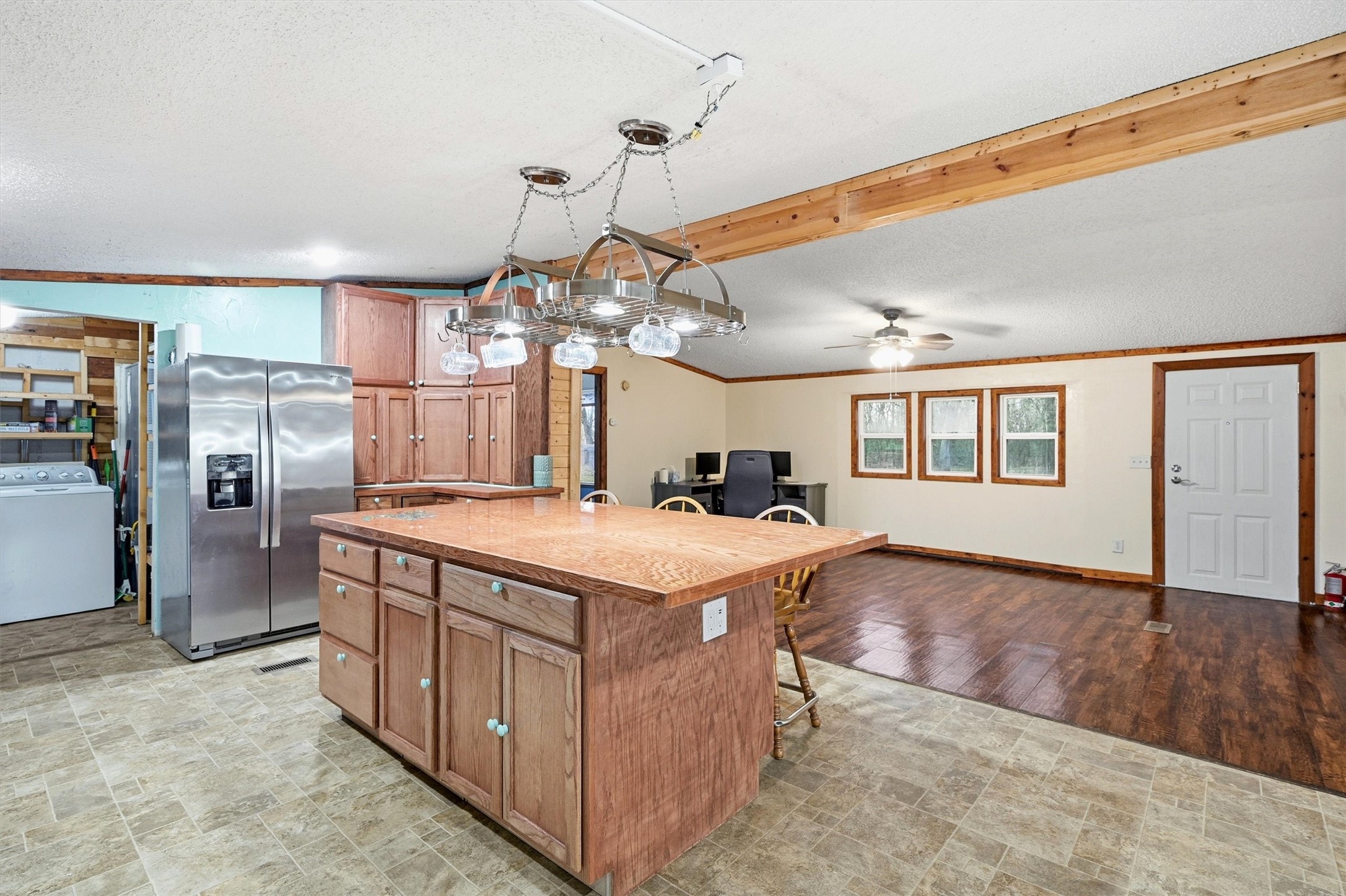 2421 Edwards Road