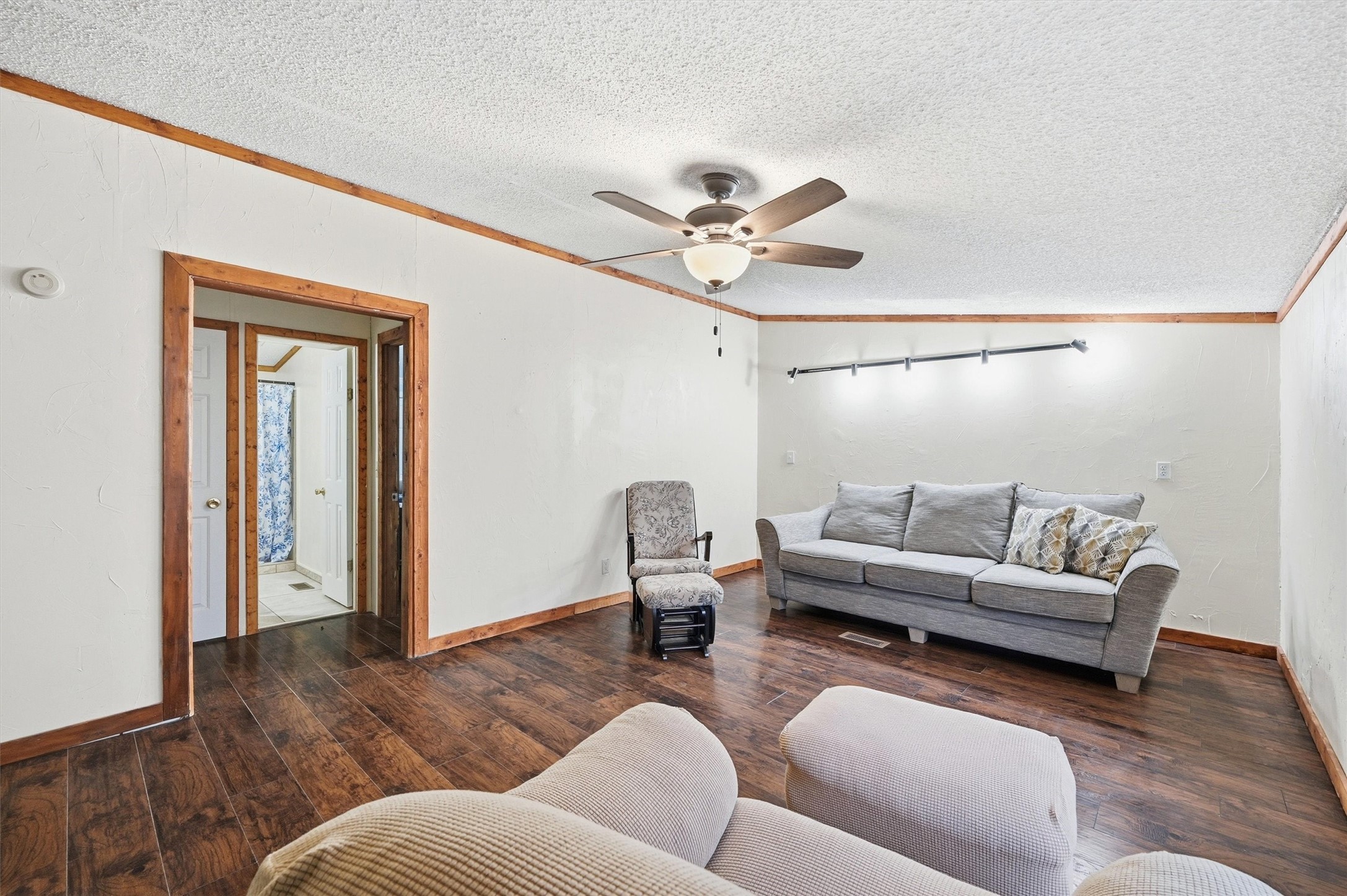 2421 Edwards Road