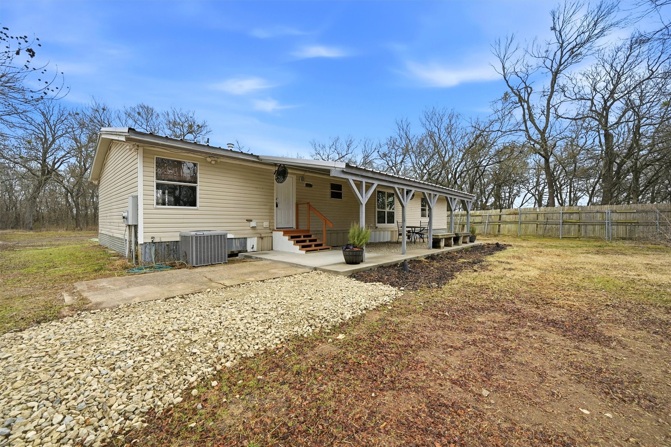 2421 Edwards Road