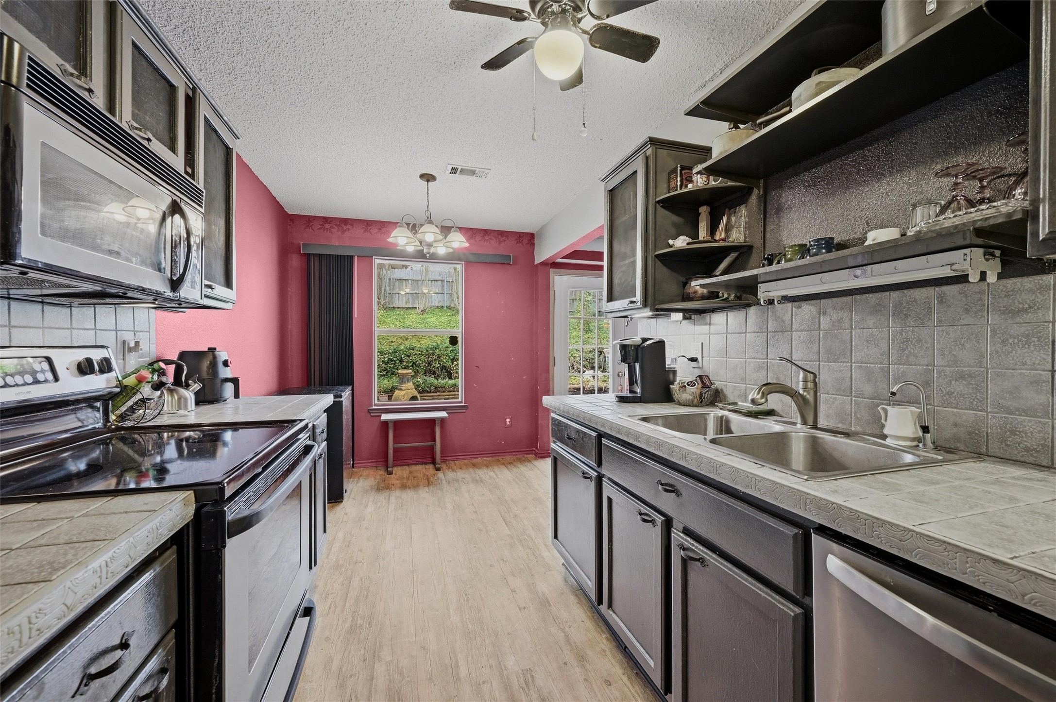 1708 Creekside Avenue