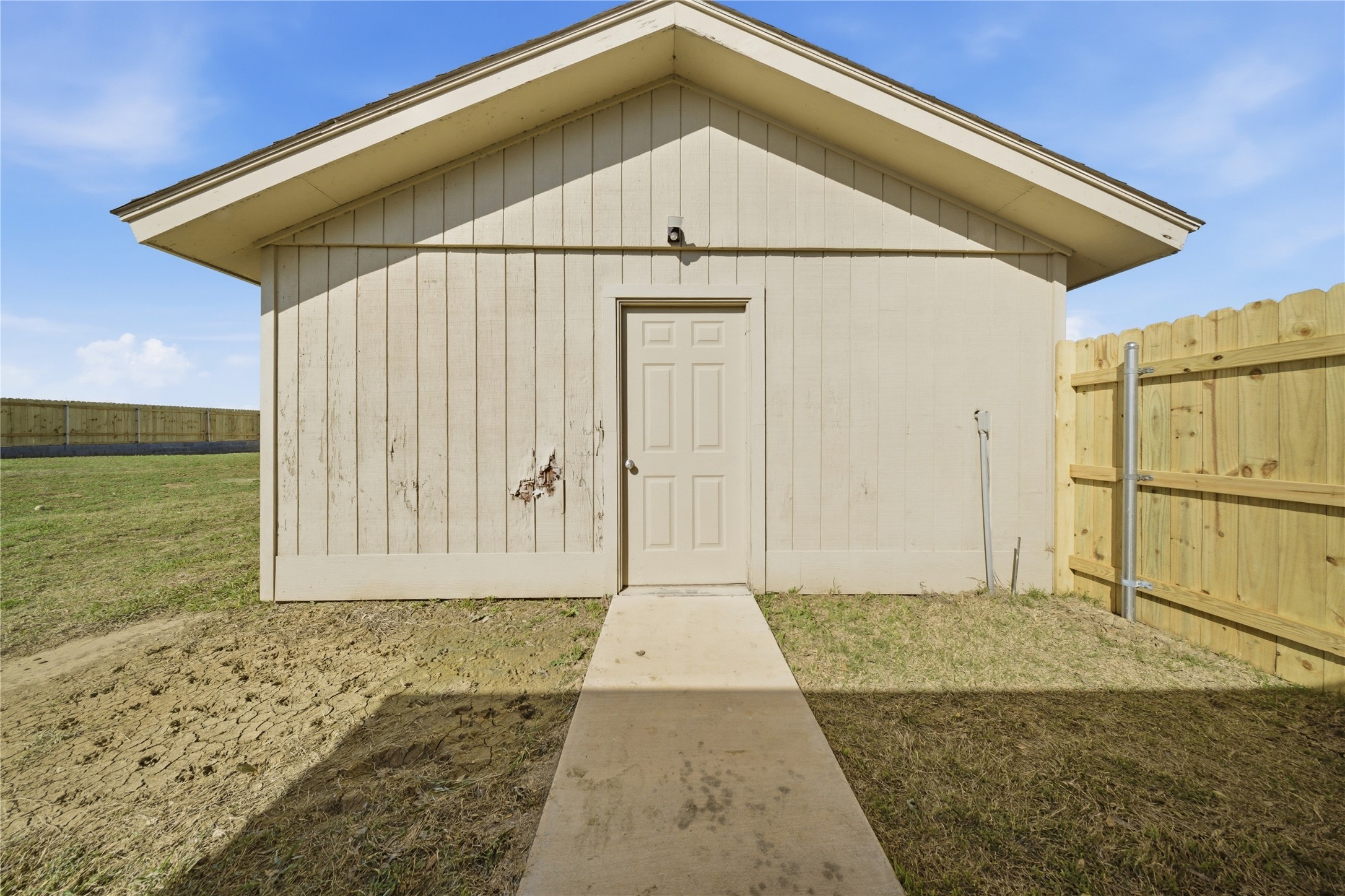 299 E College Street