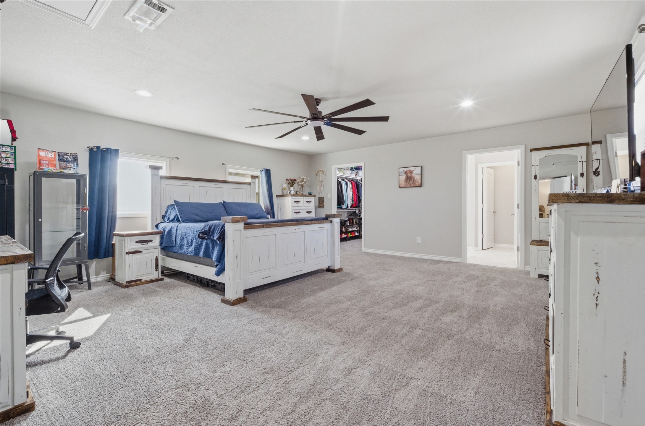 299 E College Street