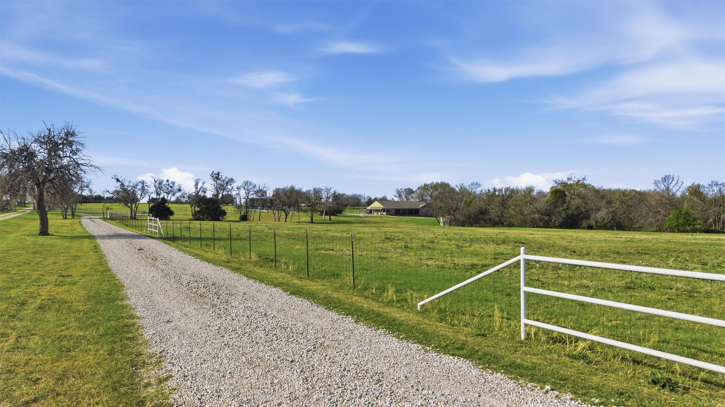 1199 E Sunset Boulevard