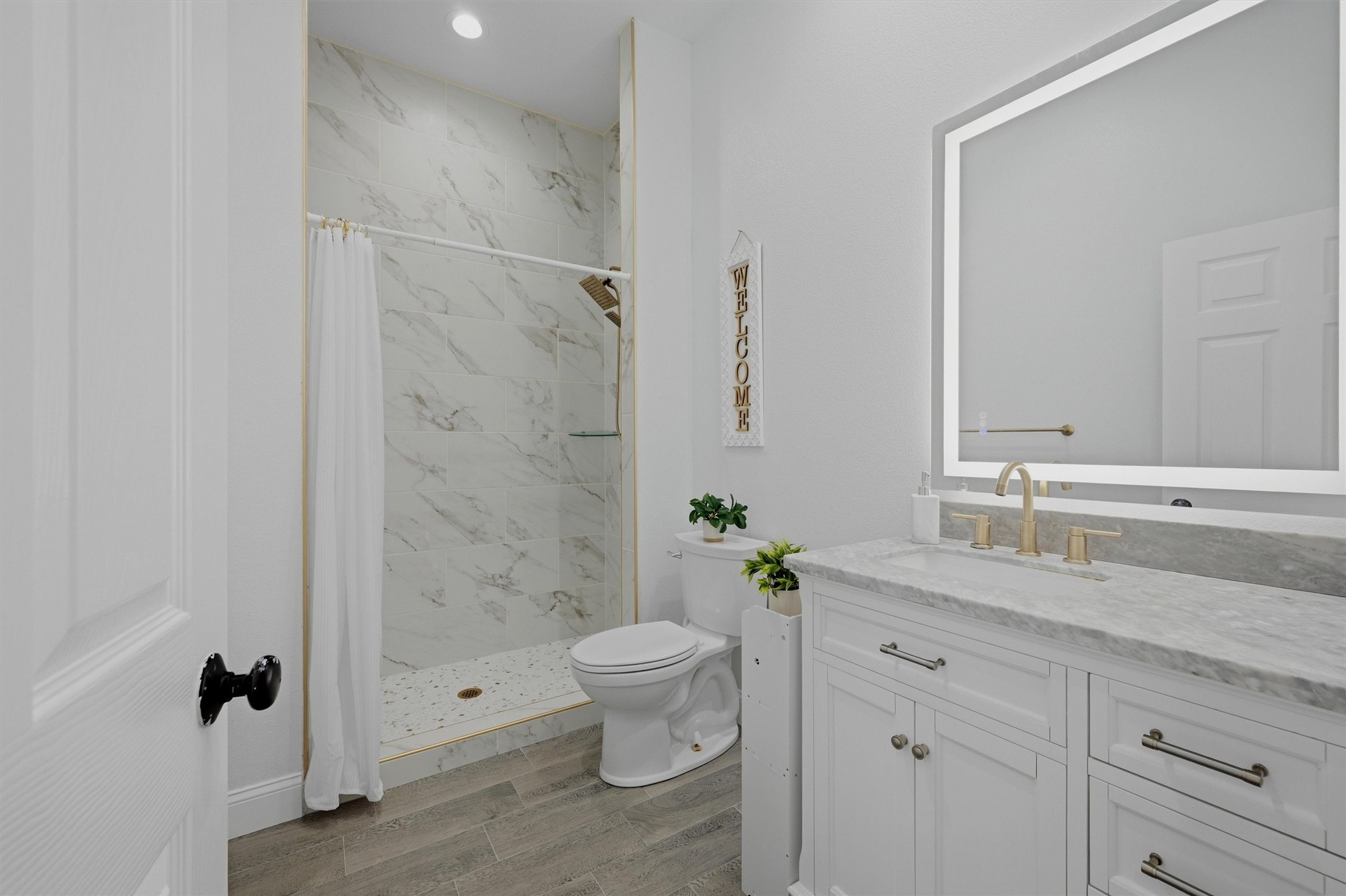 210 County Road 2184