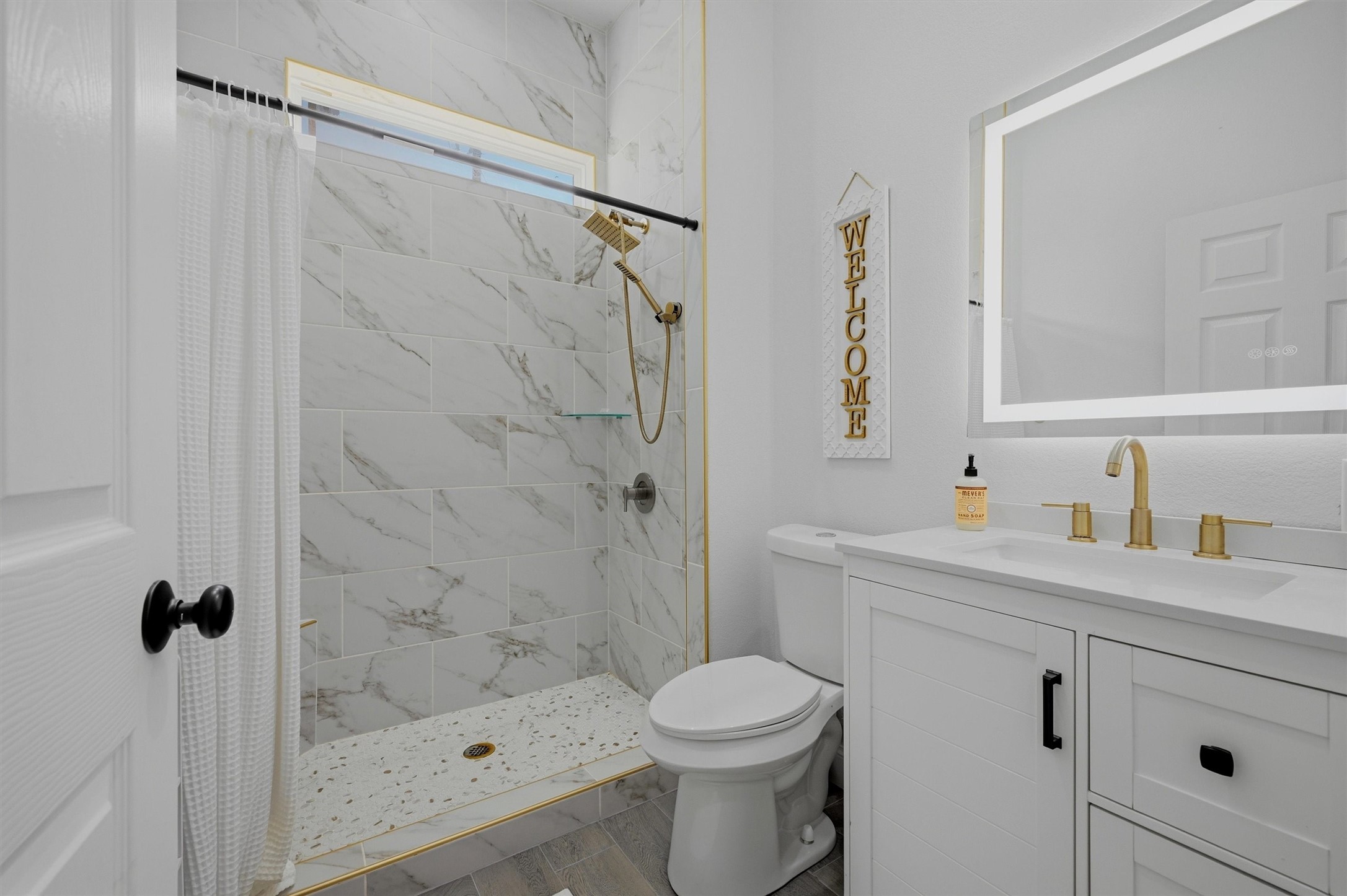 210 County Road 2184