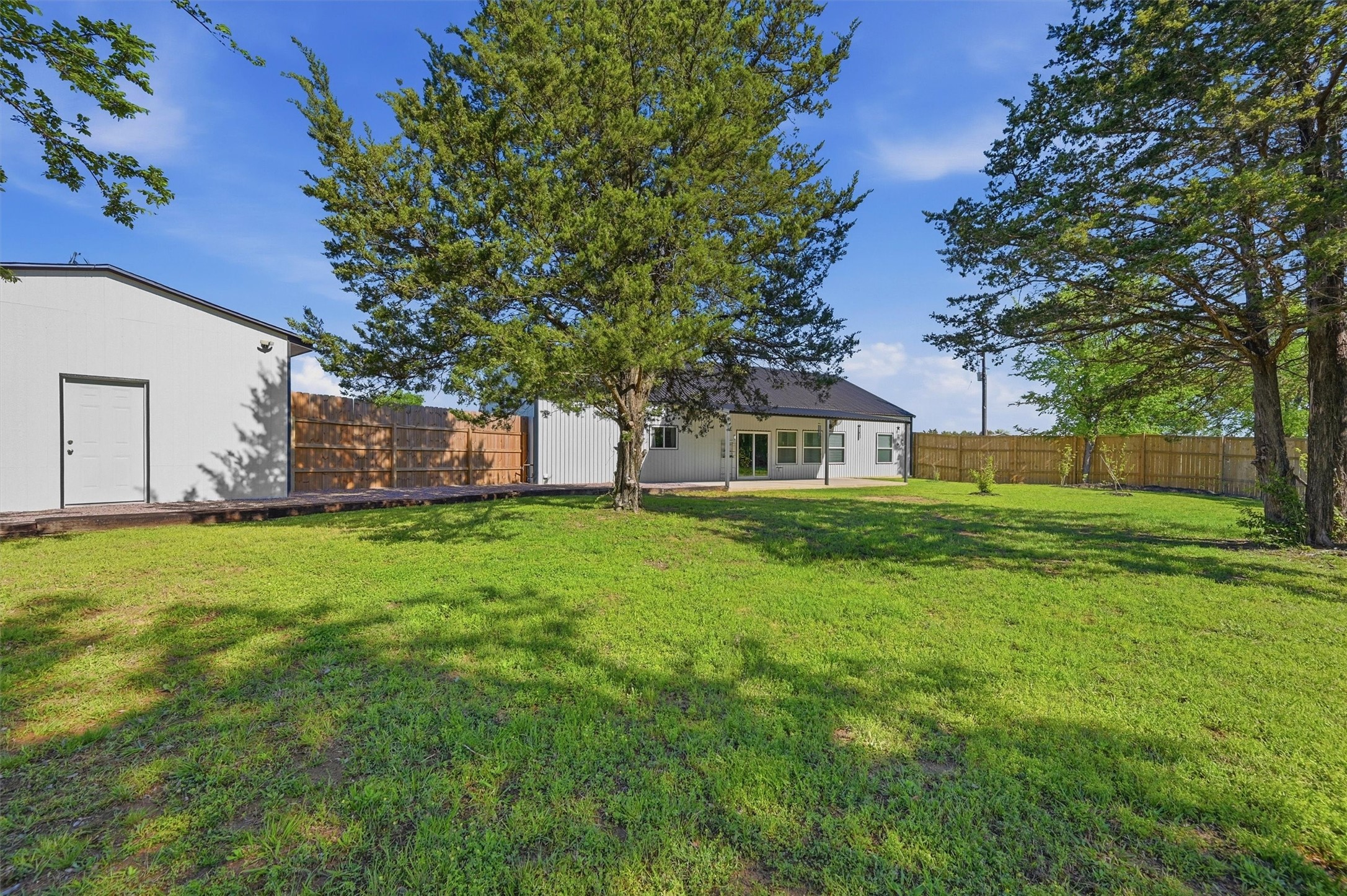 210 County Road 2184