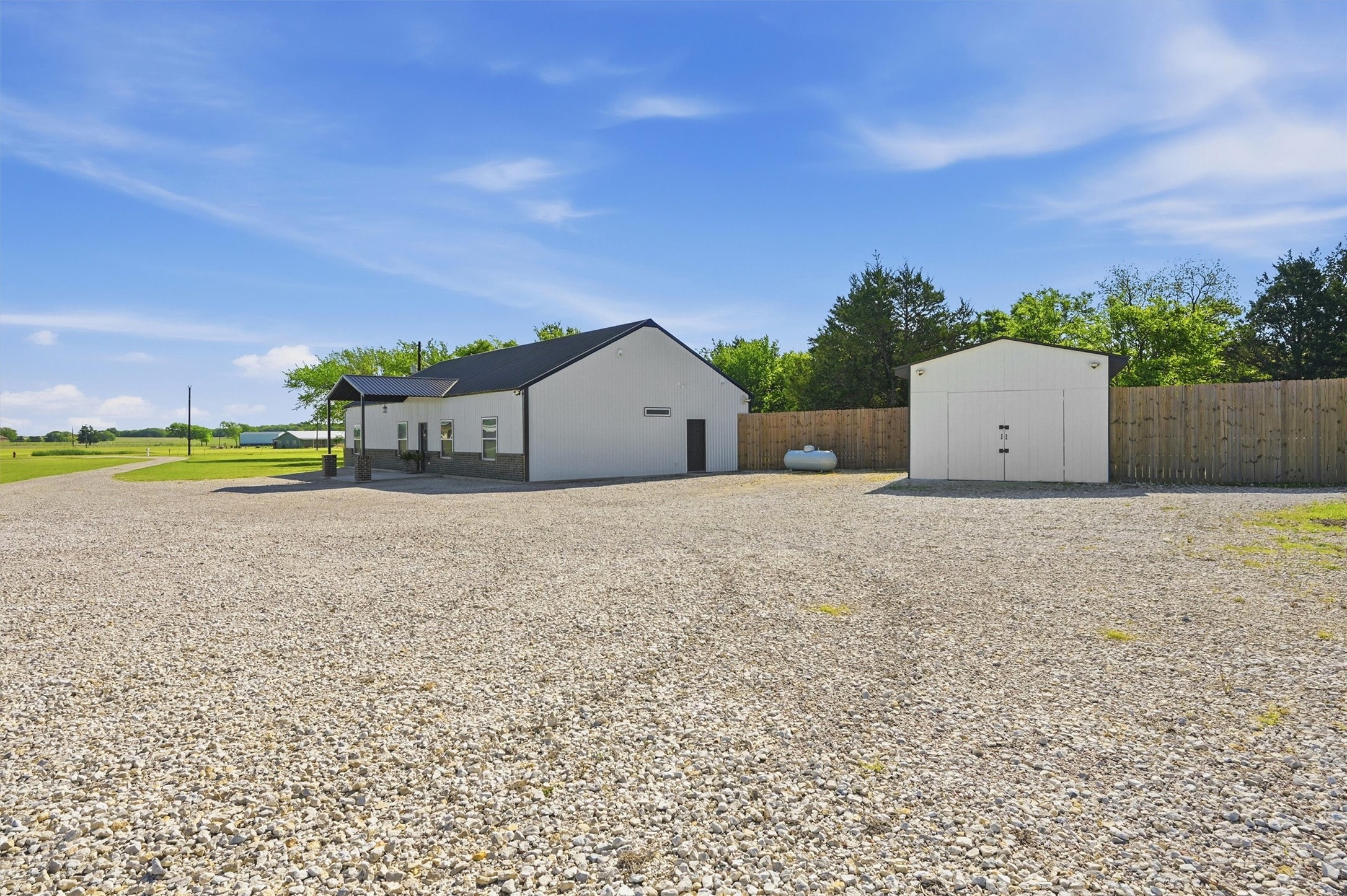 210 County Road 2184