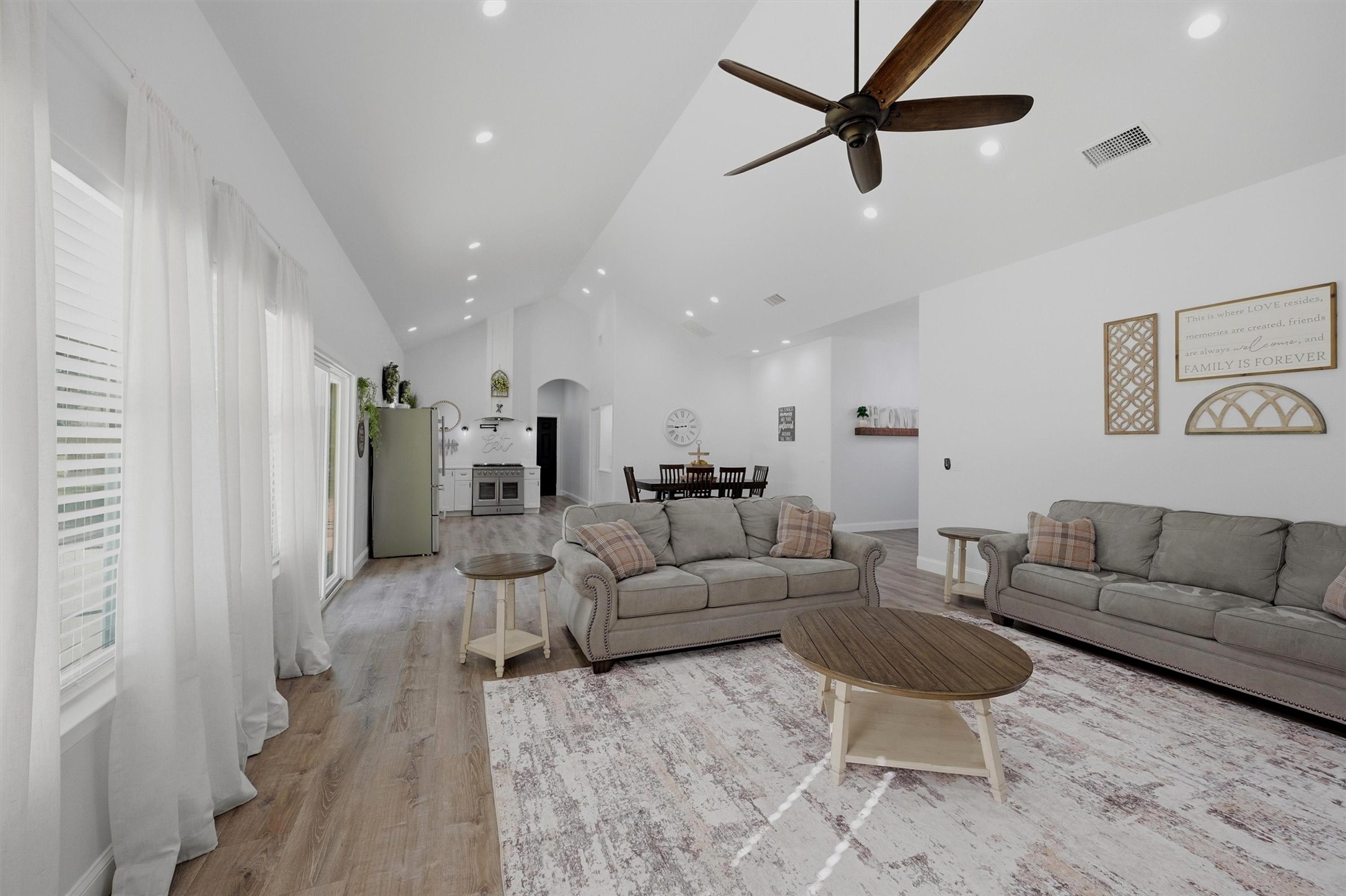 210 County Road 2184