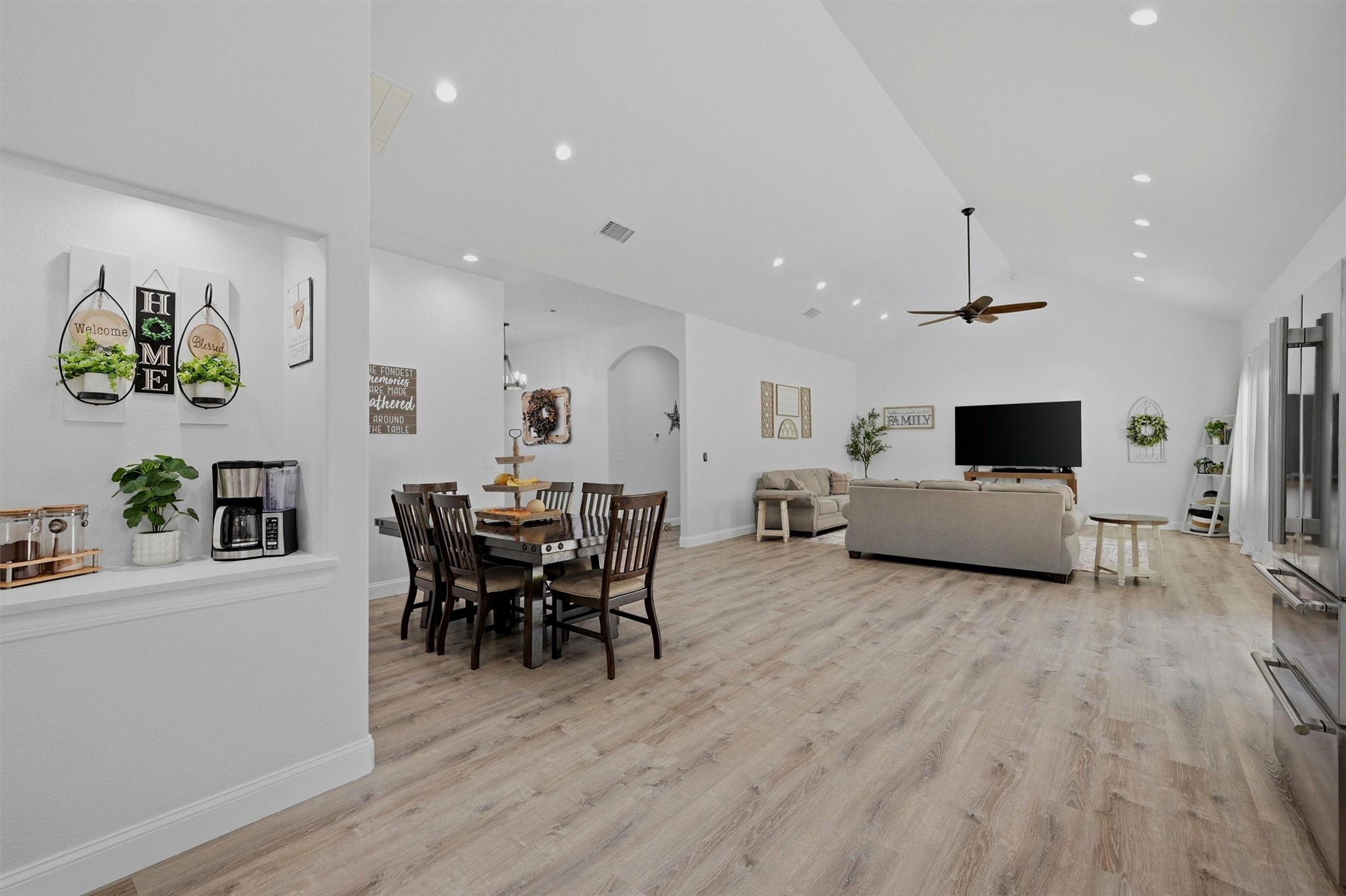 210 County Road 2184