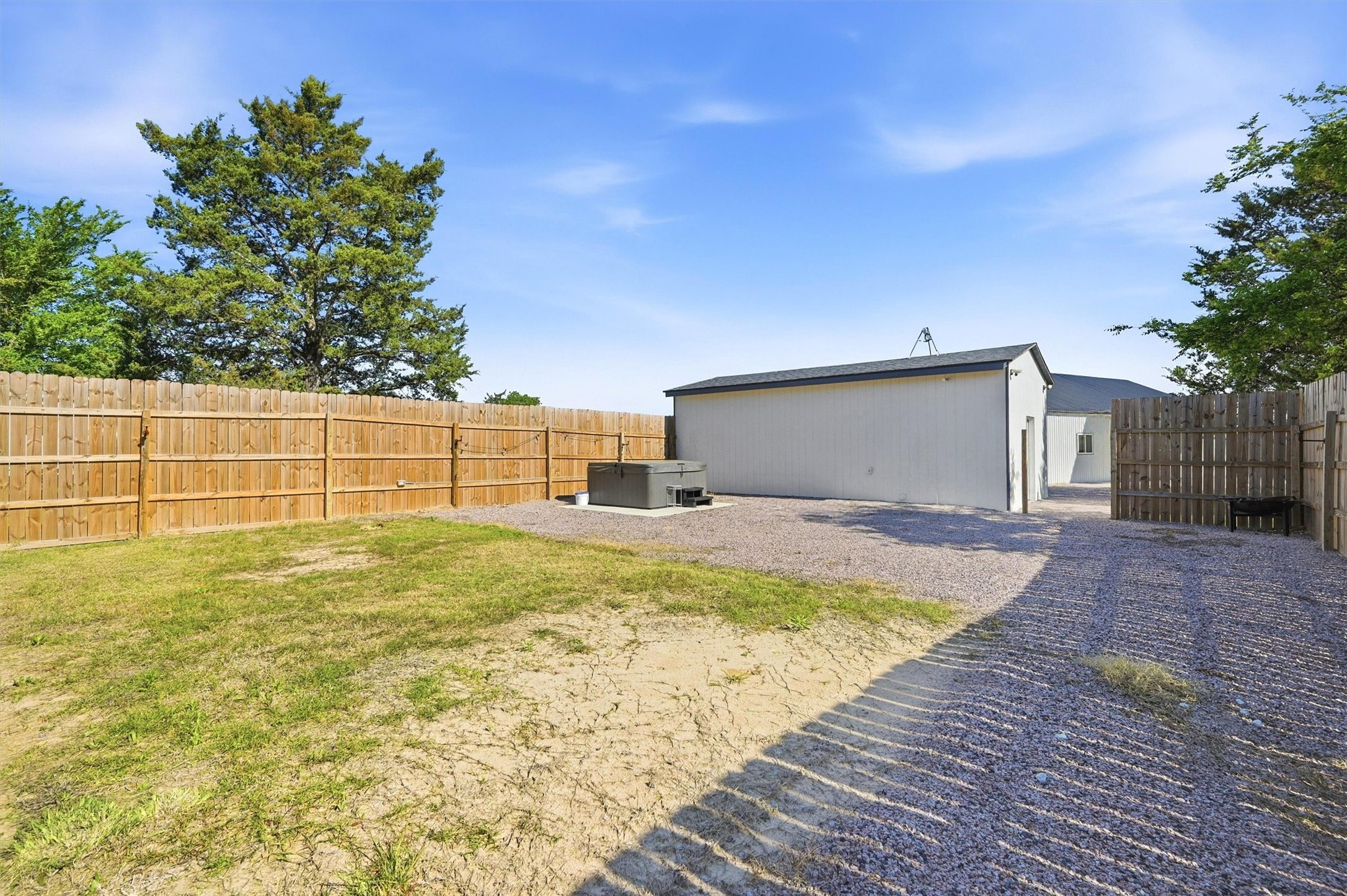 210 County Road 2184