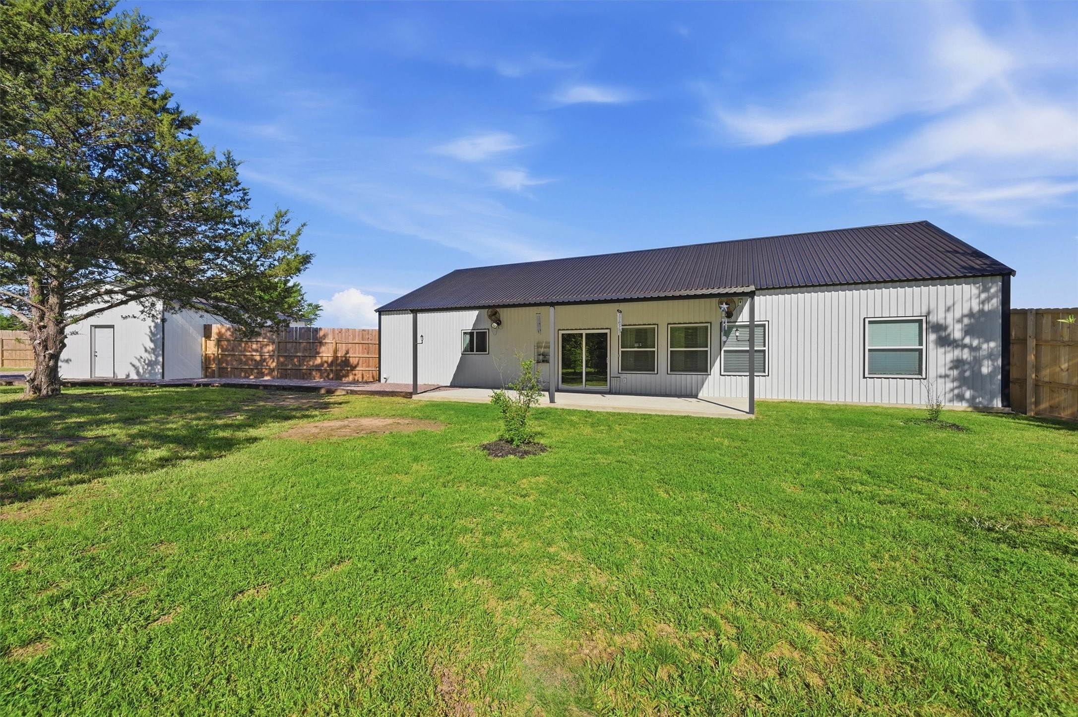 210 County Road 2184