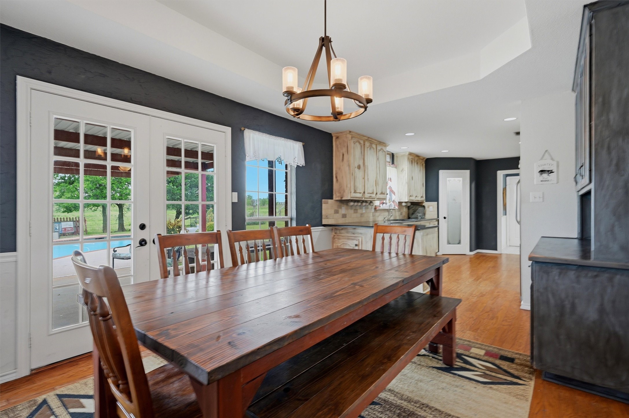 998 Bledsoe Road