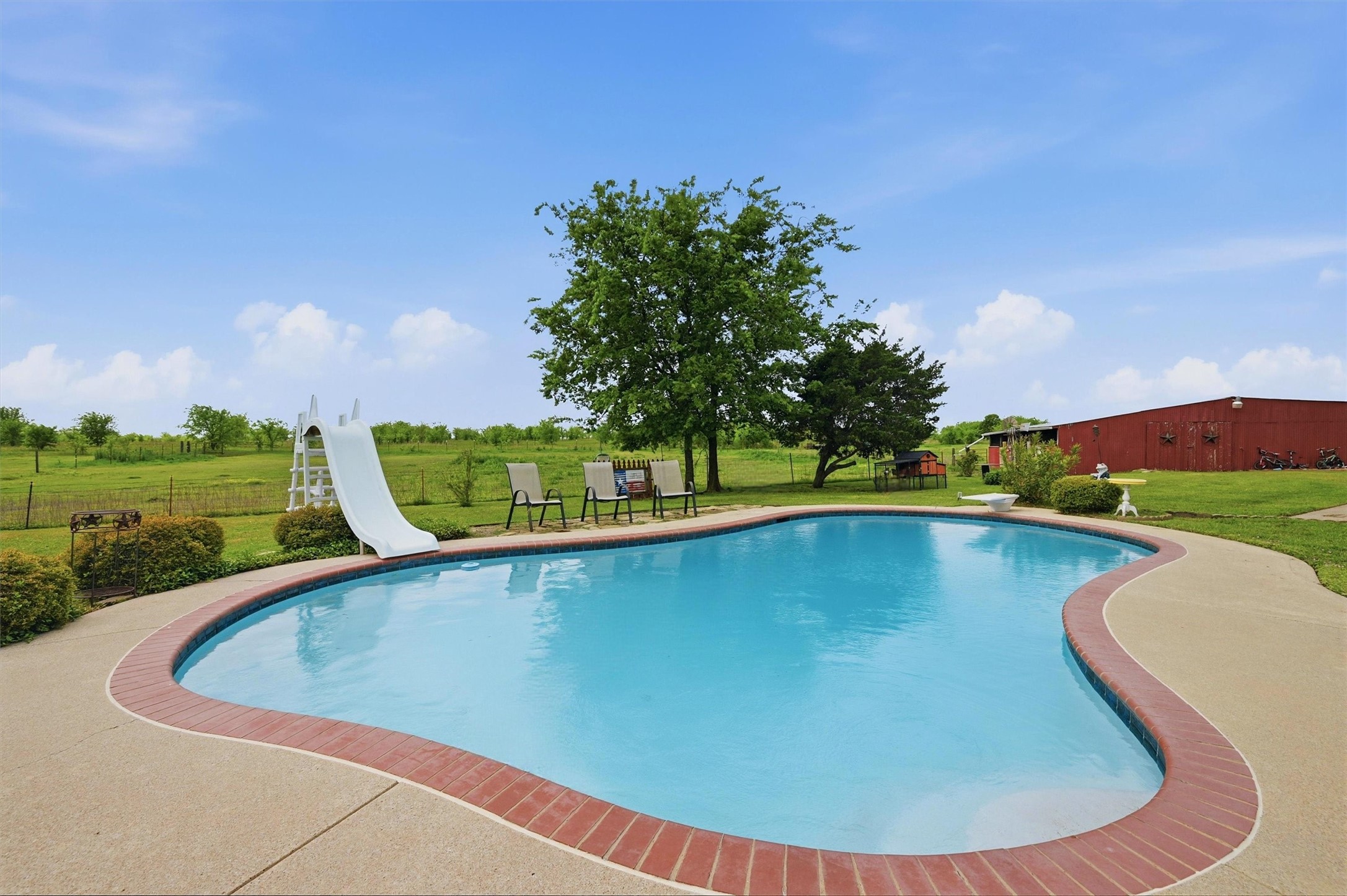 998 Bledsoe Road