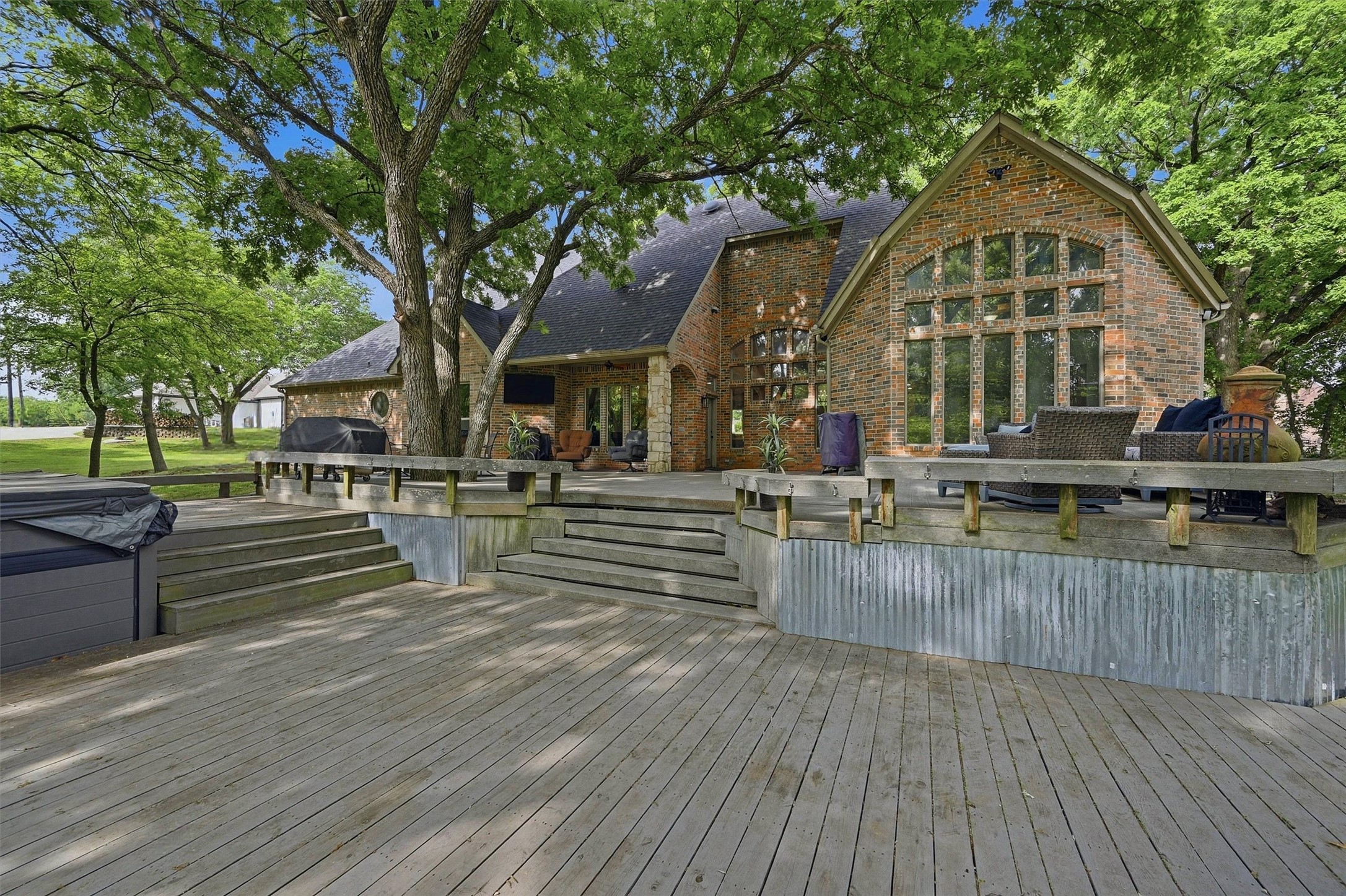 31 Forest Hills Circle