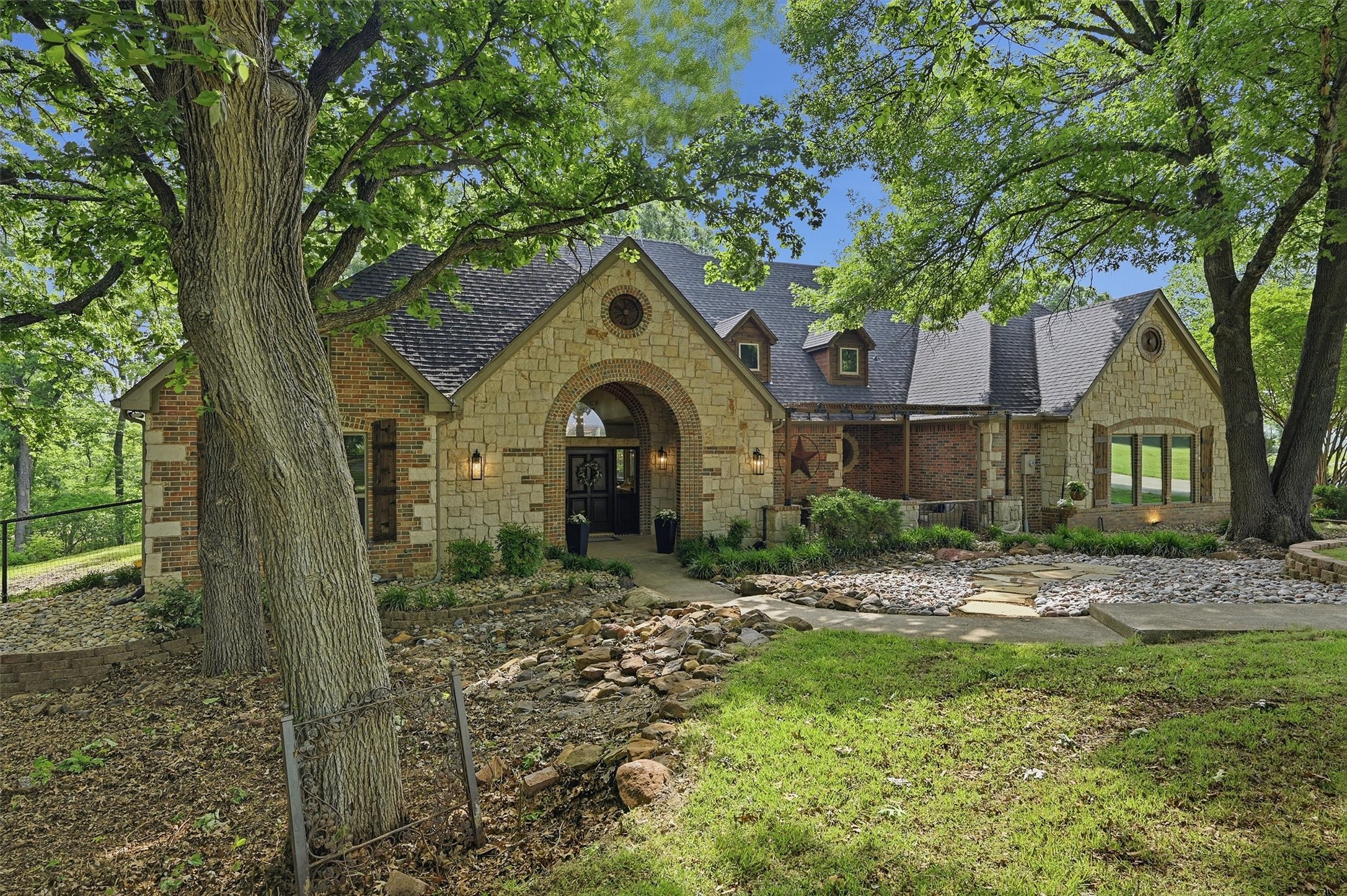 31 Forest Hills Circle
