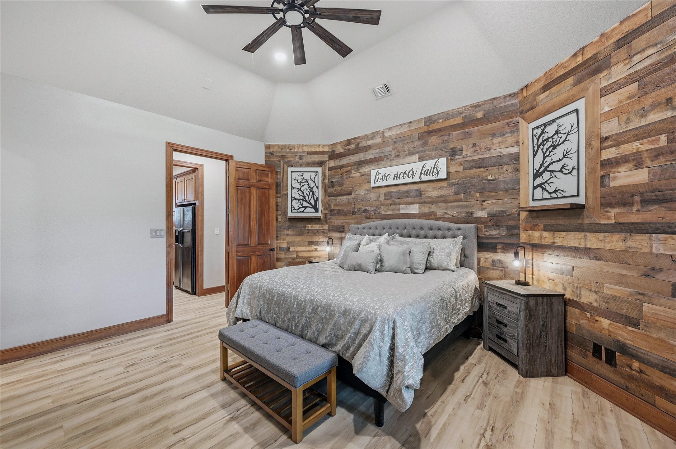 31 Forest Hills Circle