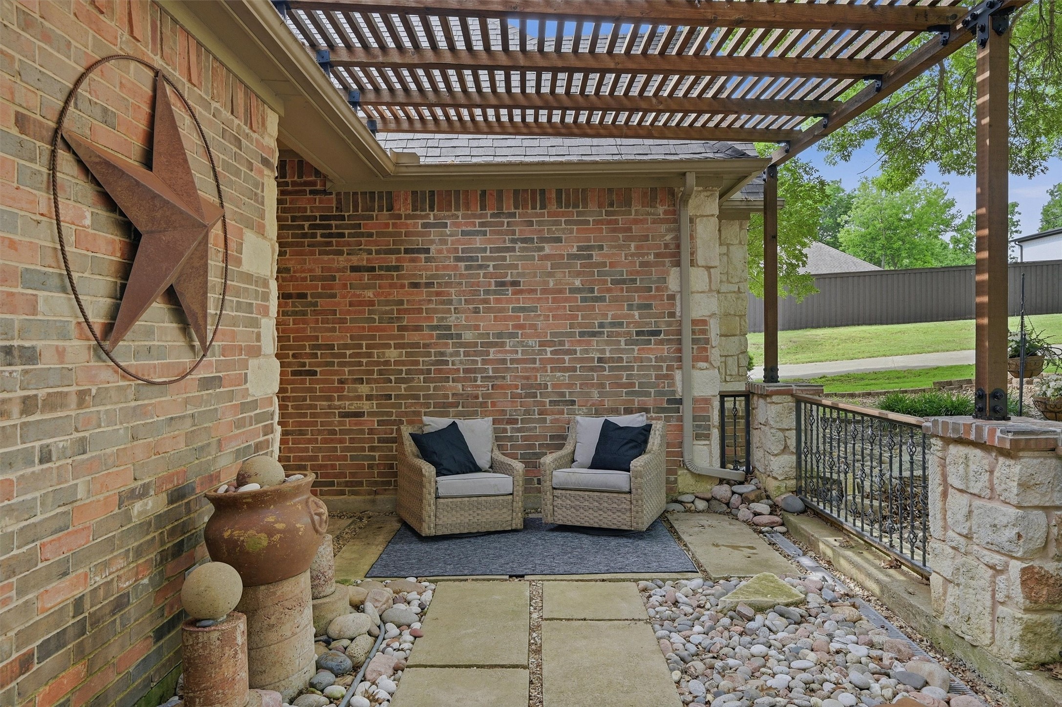 31 Forest Hills Circle