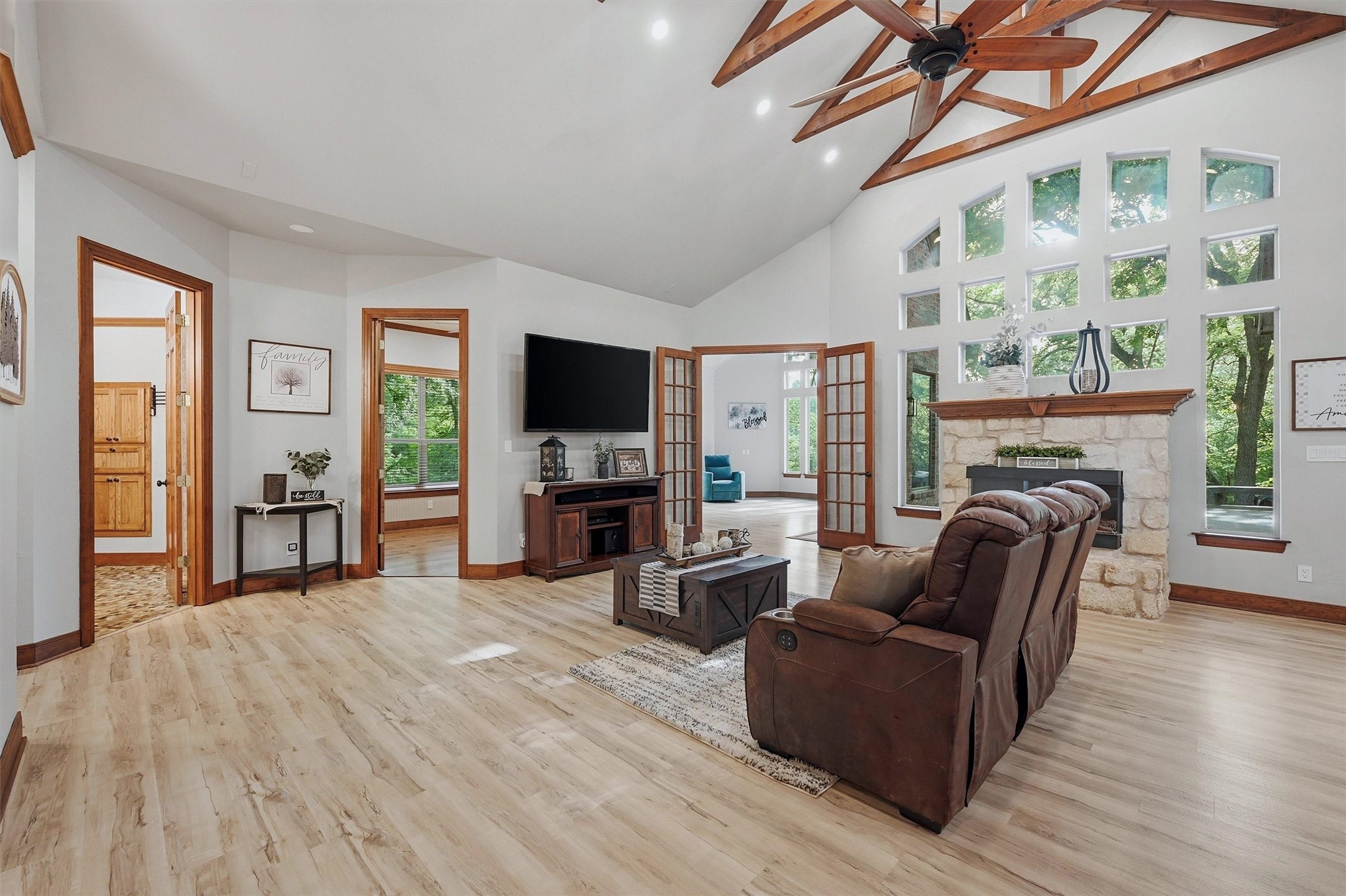 31 Forest Hills Circle
