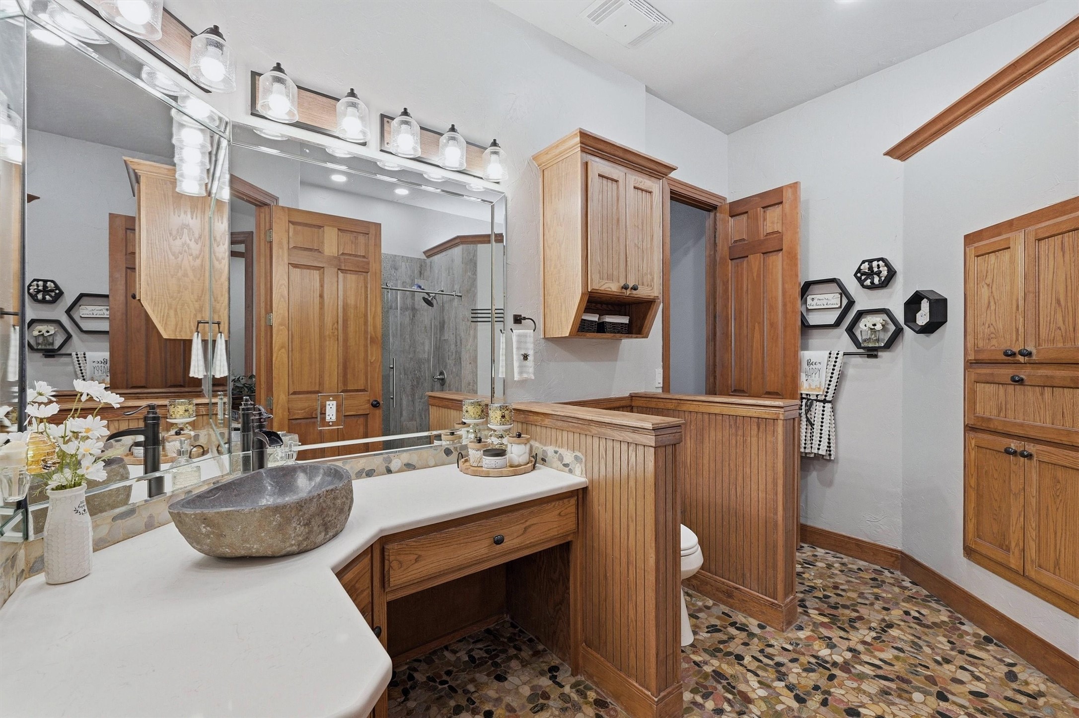 31 Forest Hills Circle
