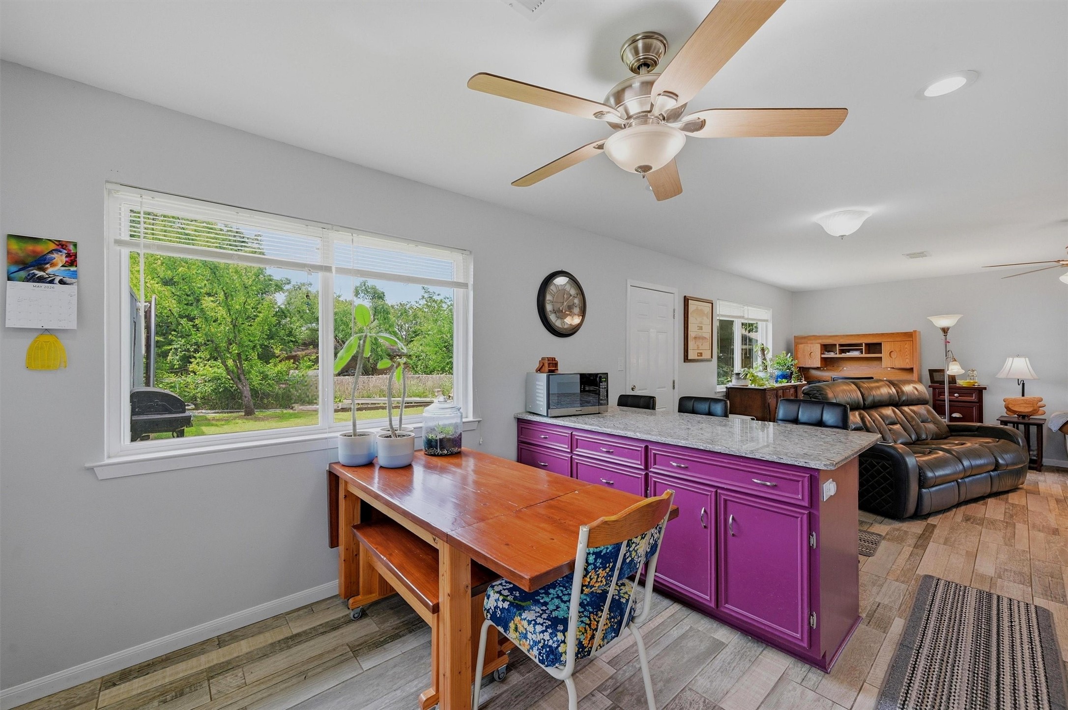111 E Pecan Street