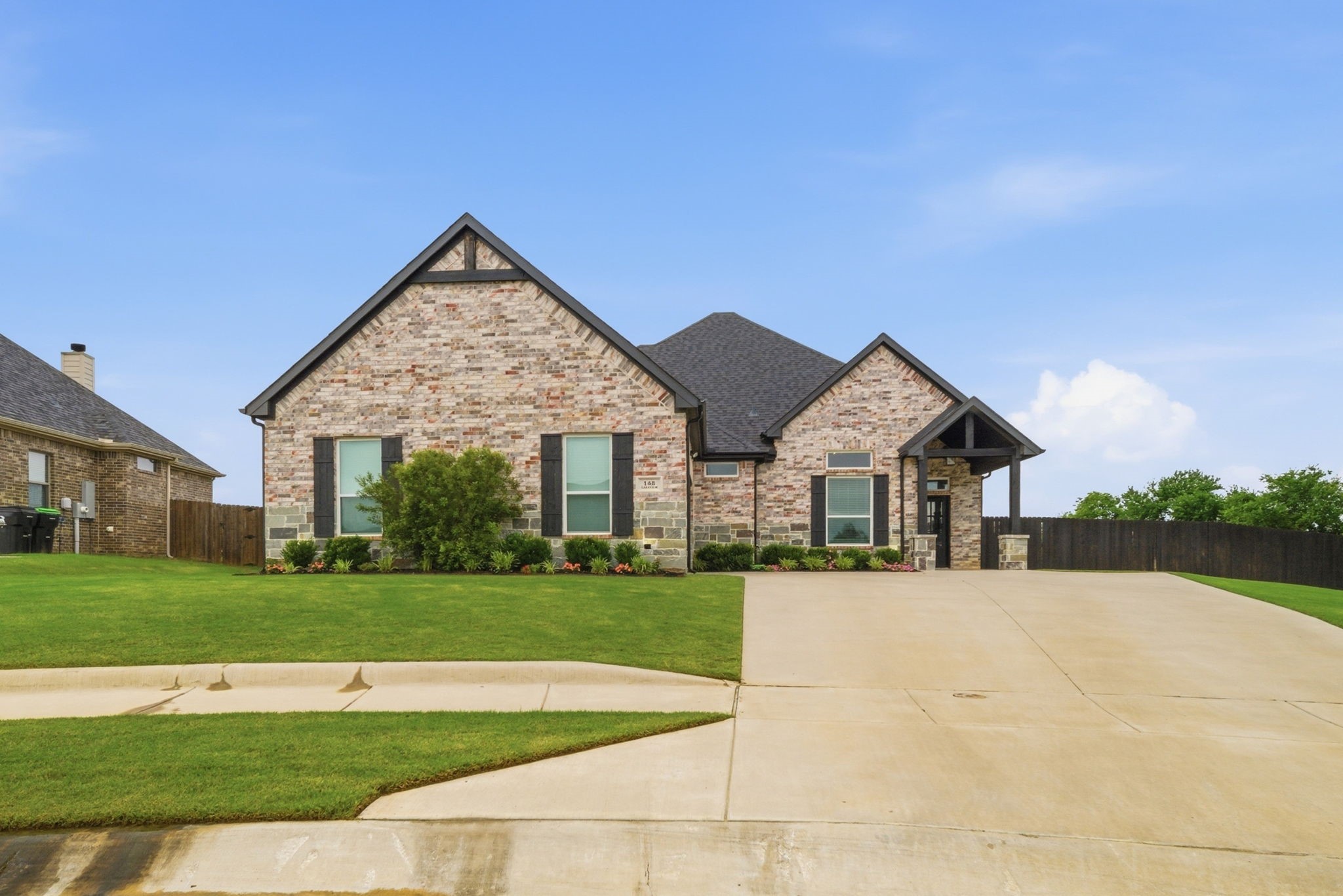 148 Lakeview Circle