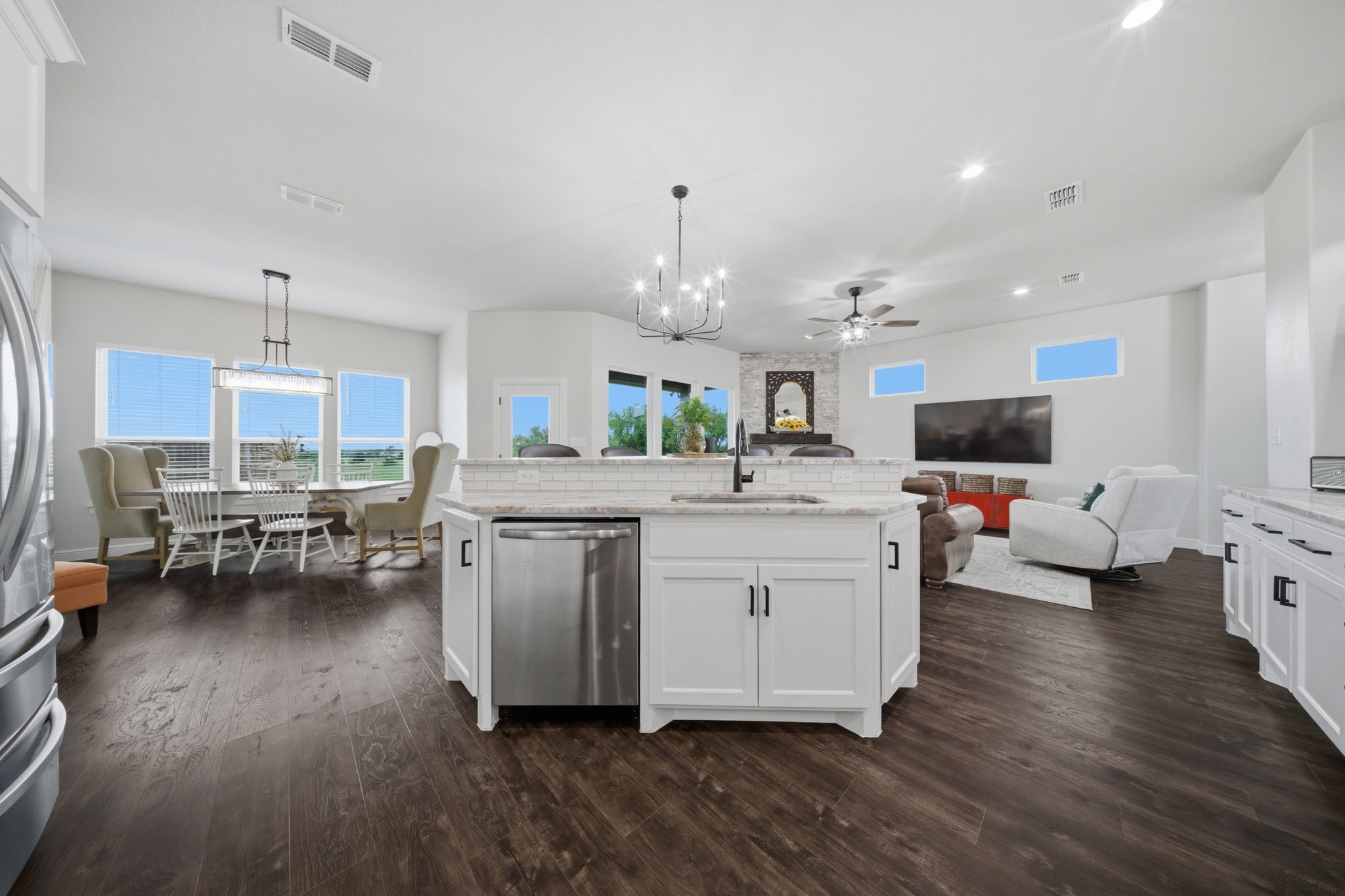 148 Lakeview Circle