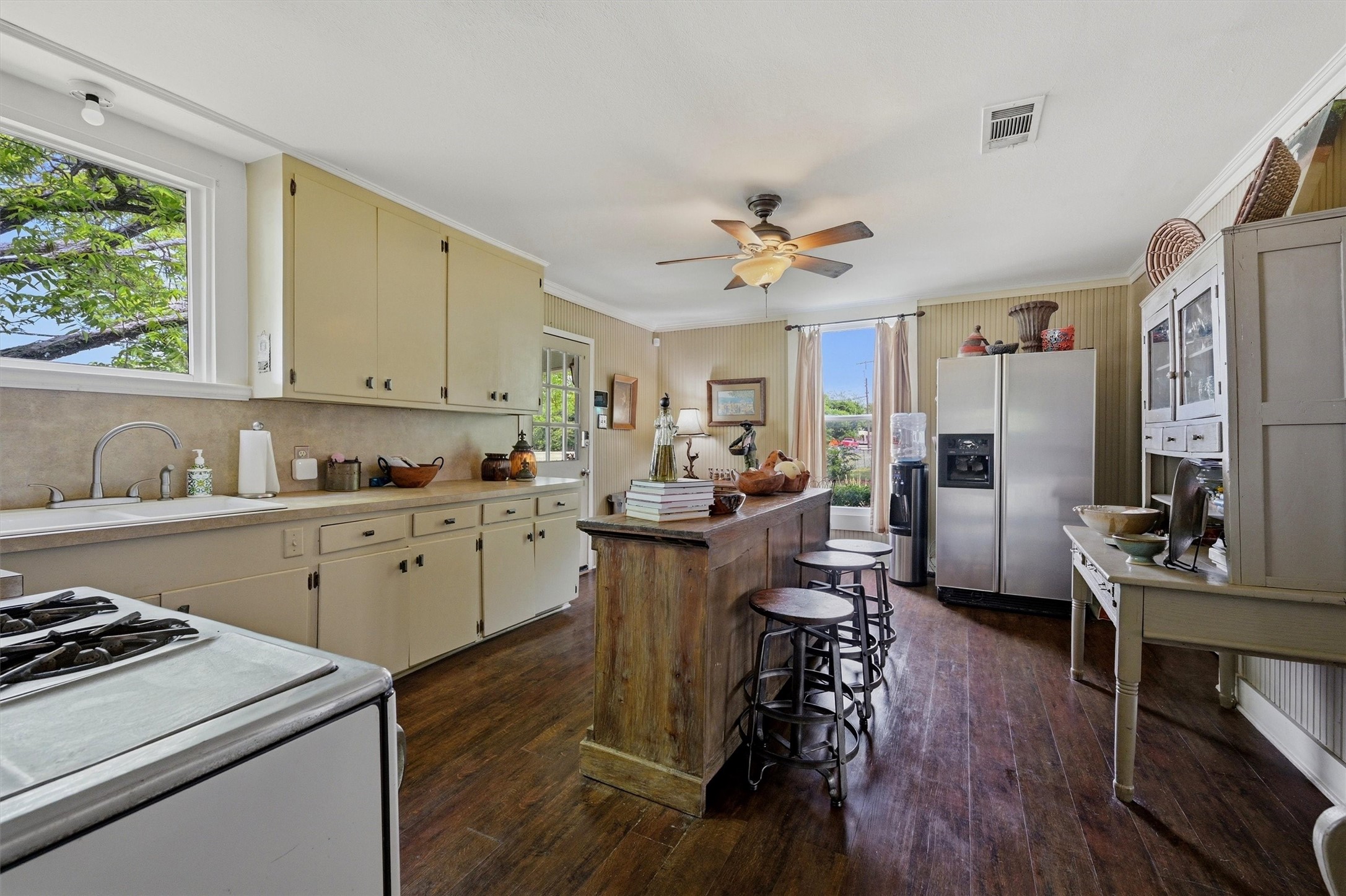 202 E Main st Street