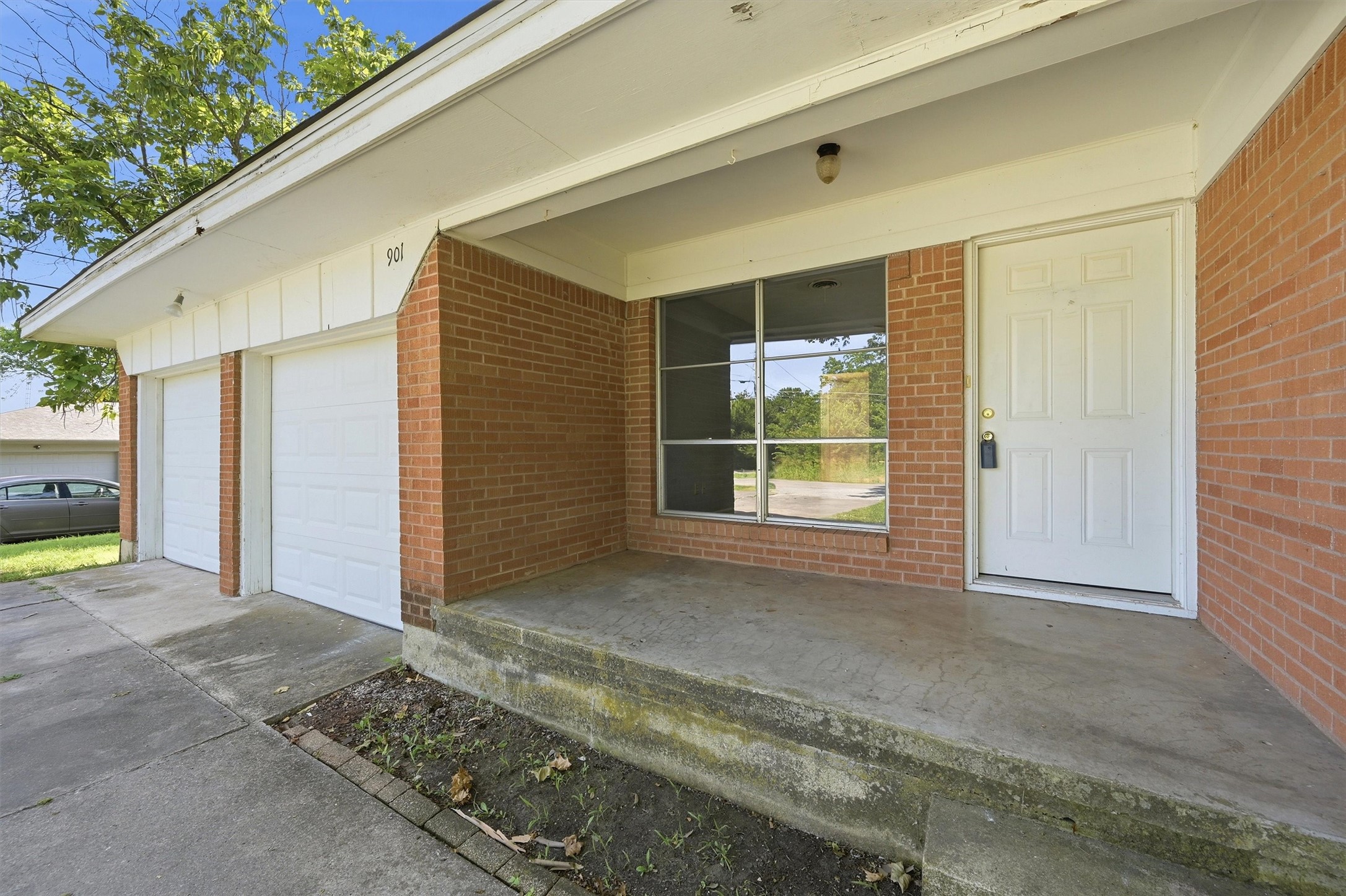901 Maple Street
