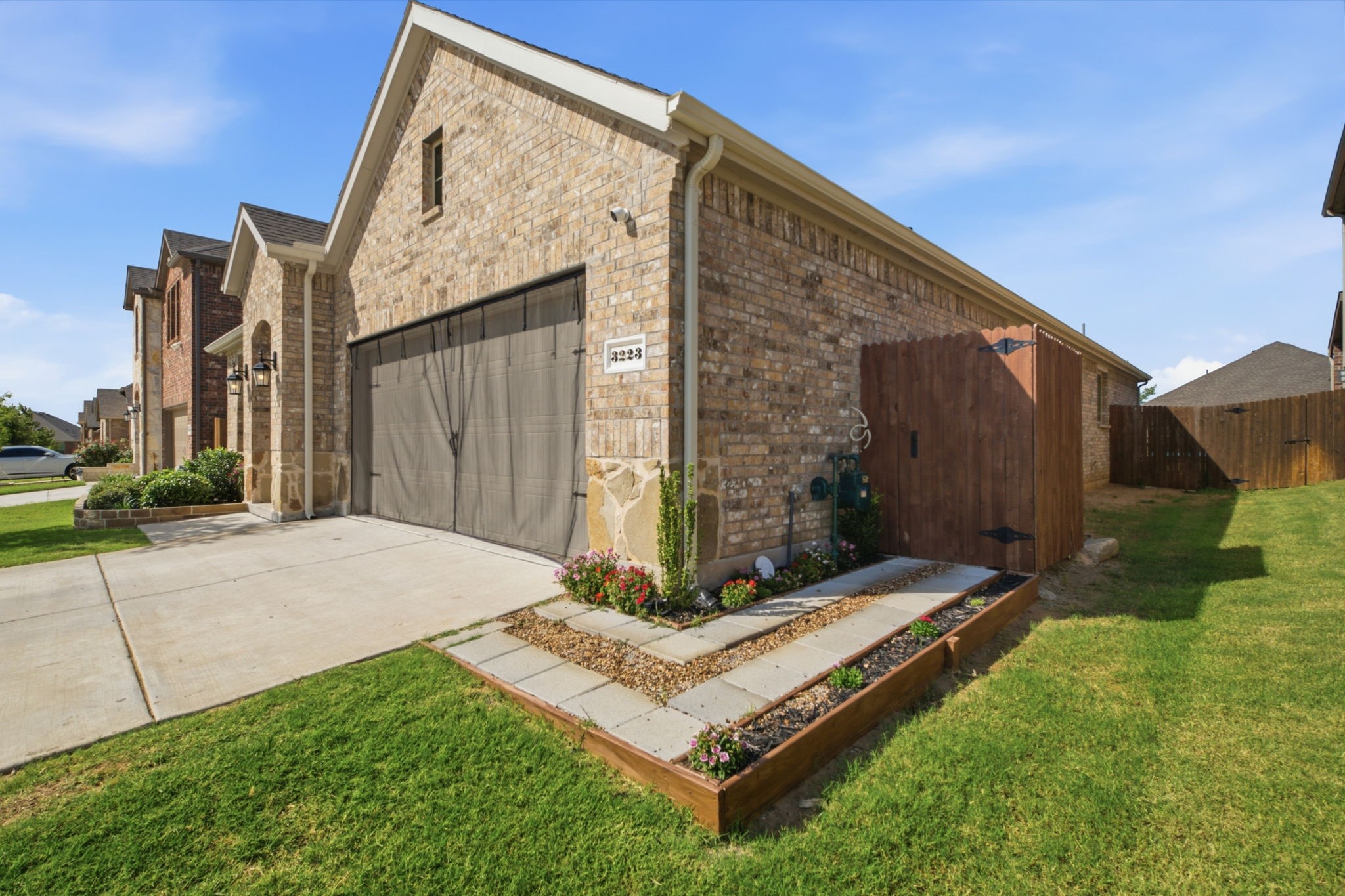 3223 Hunters Glen Drive