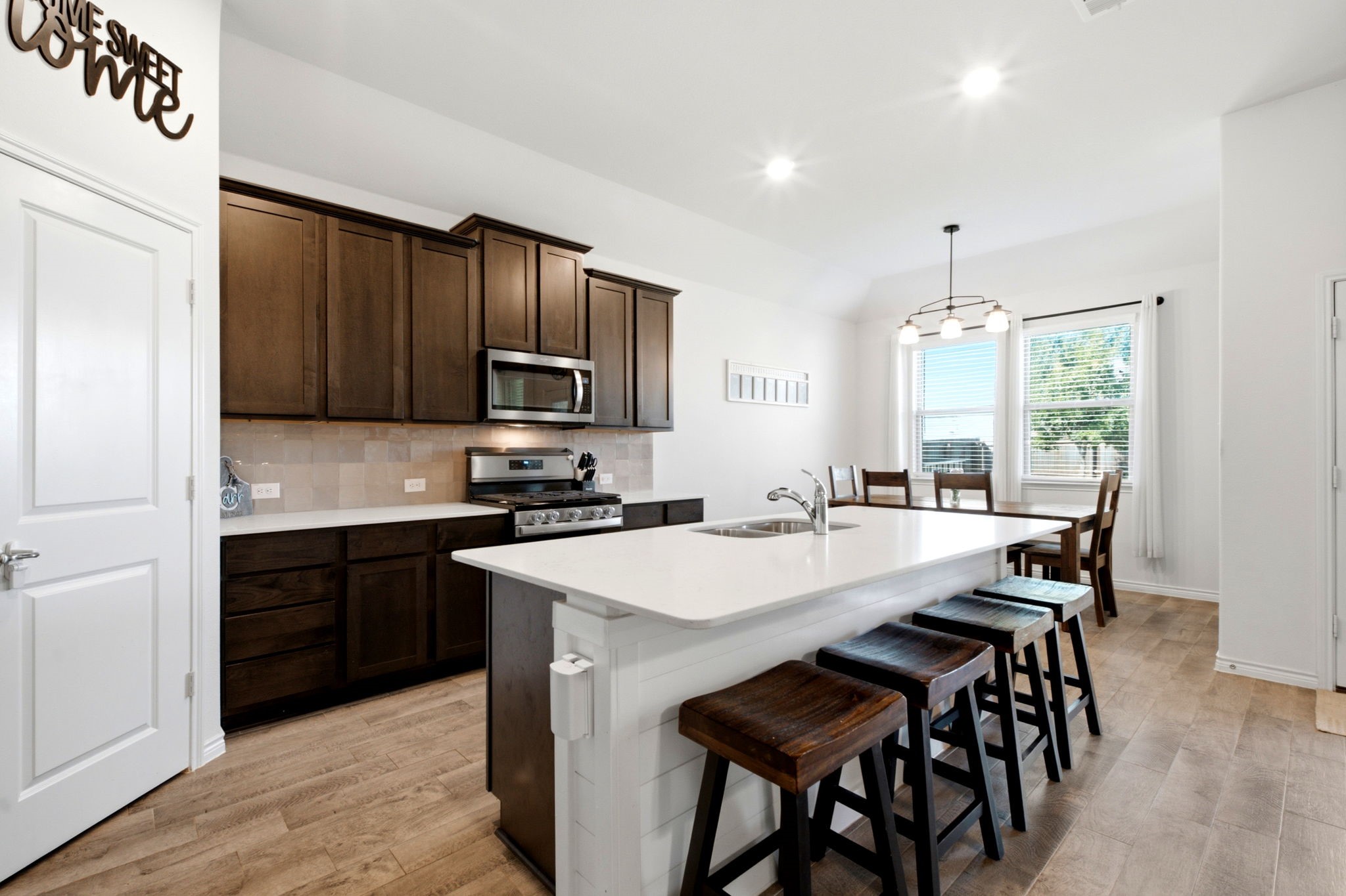 3223 Hunters Glen Drive