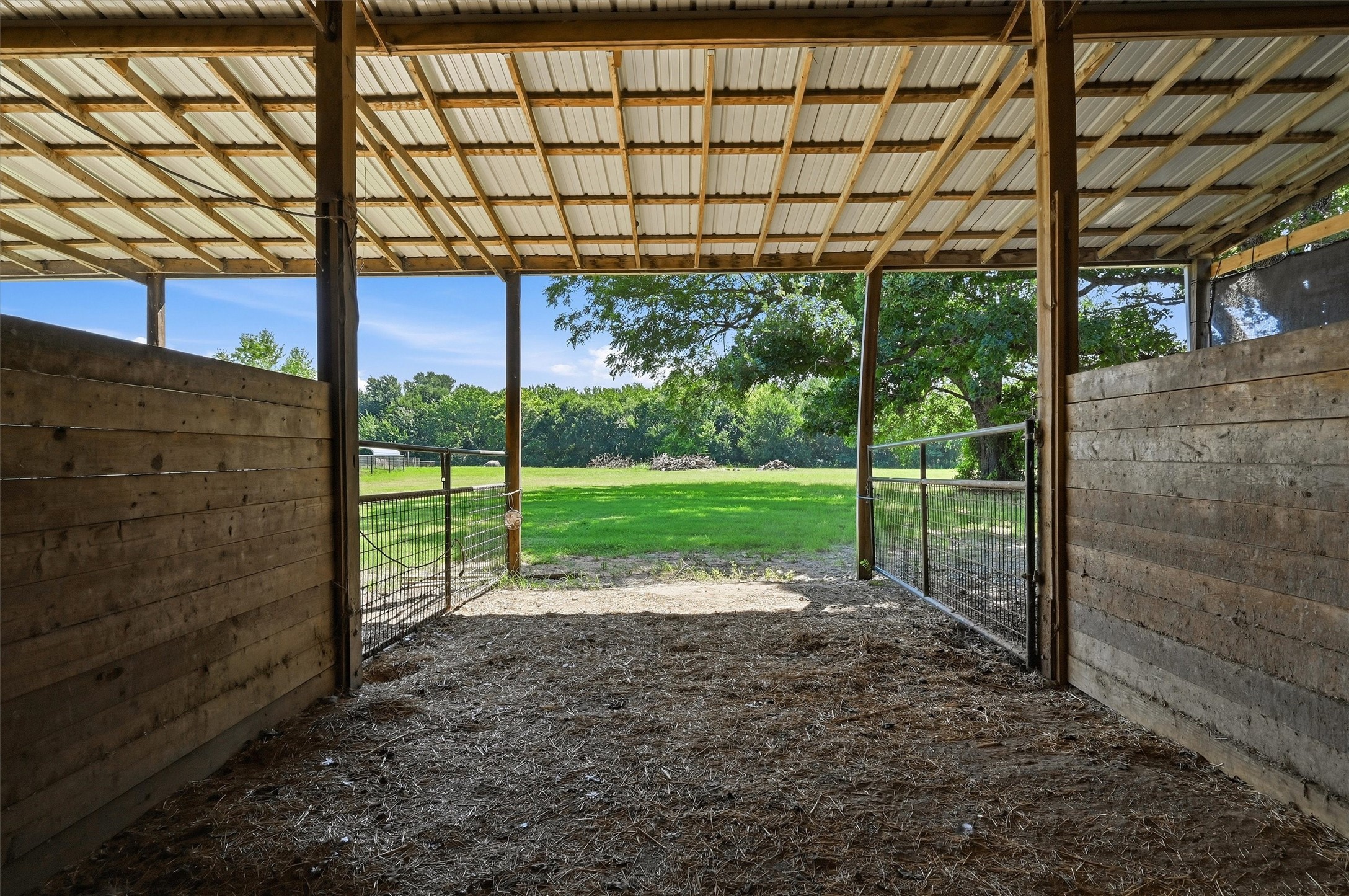 1226 County Road 243