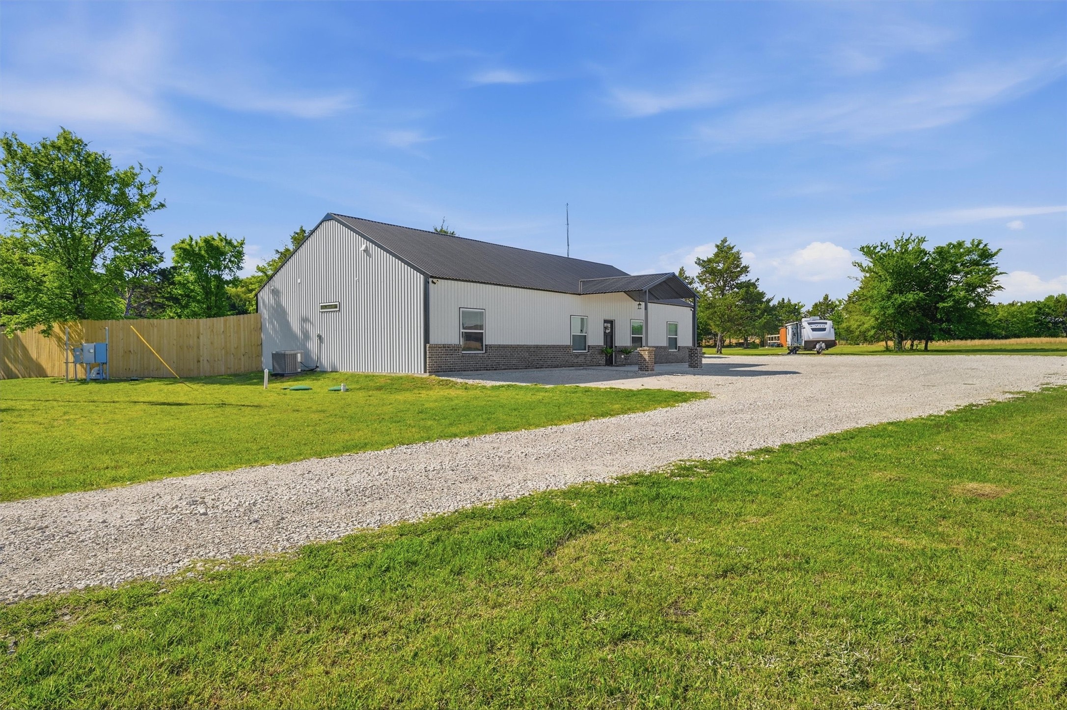 210 County Road 2184