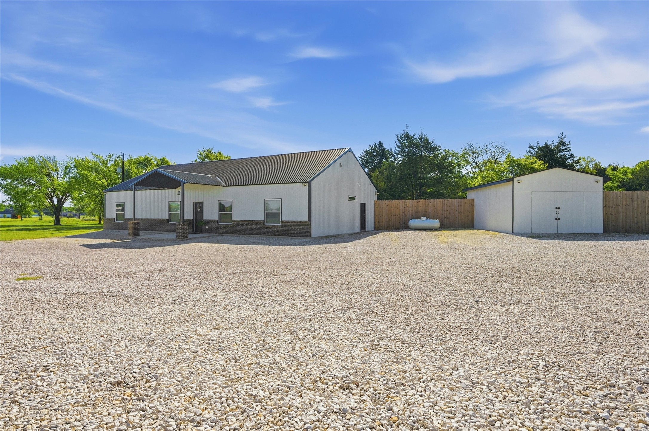 210 County Road 2184