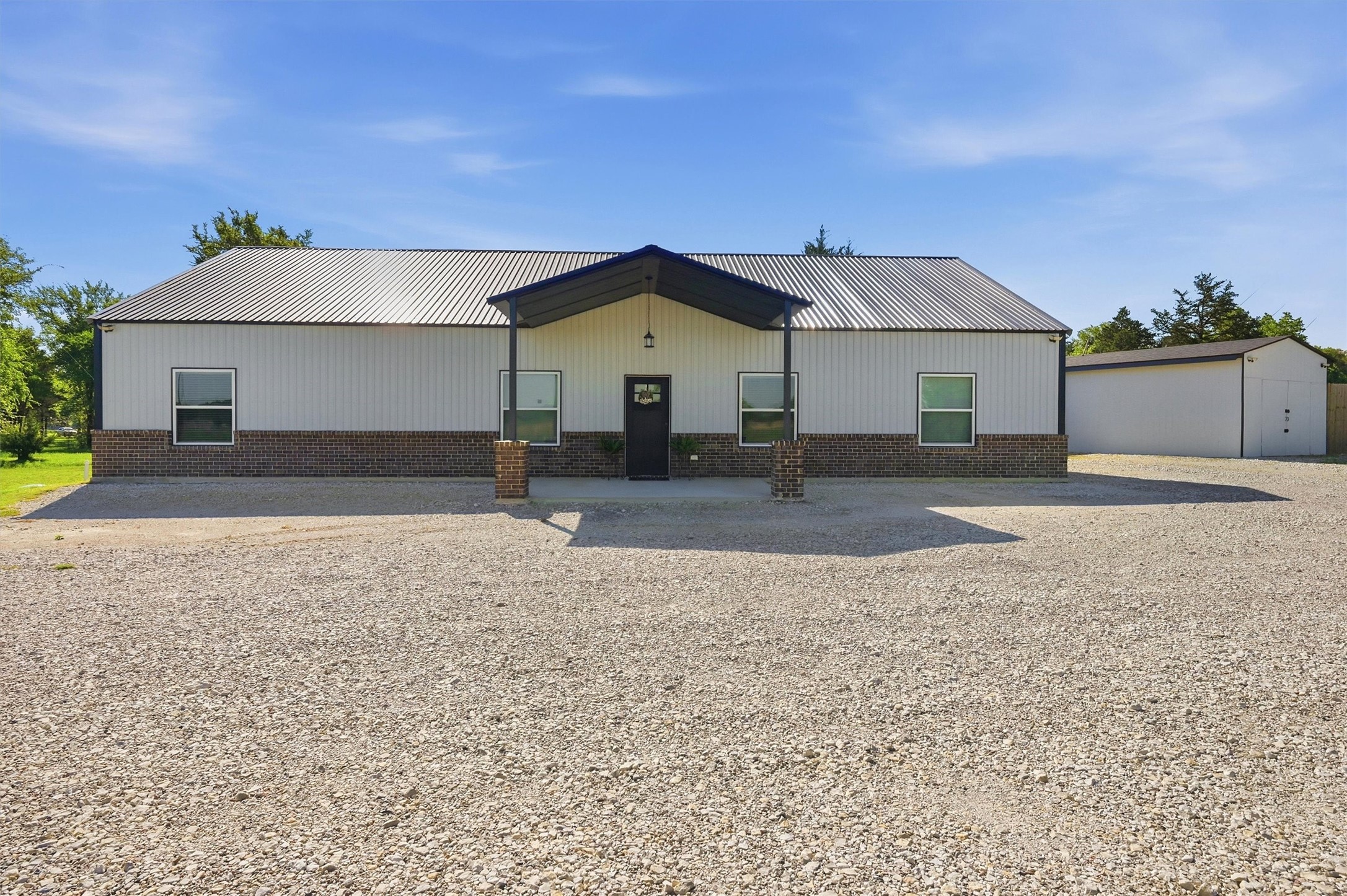 210 County Road 2184