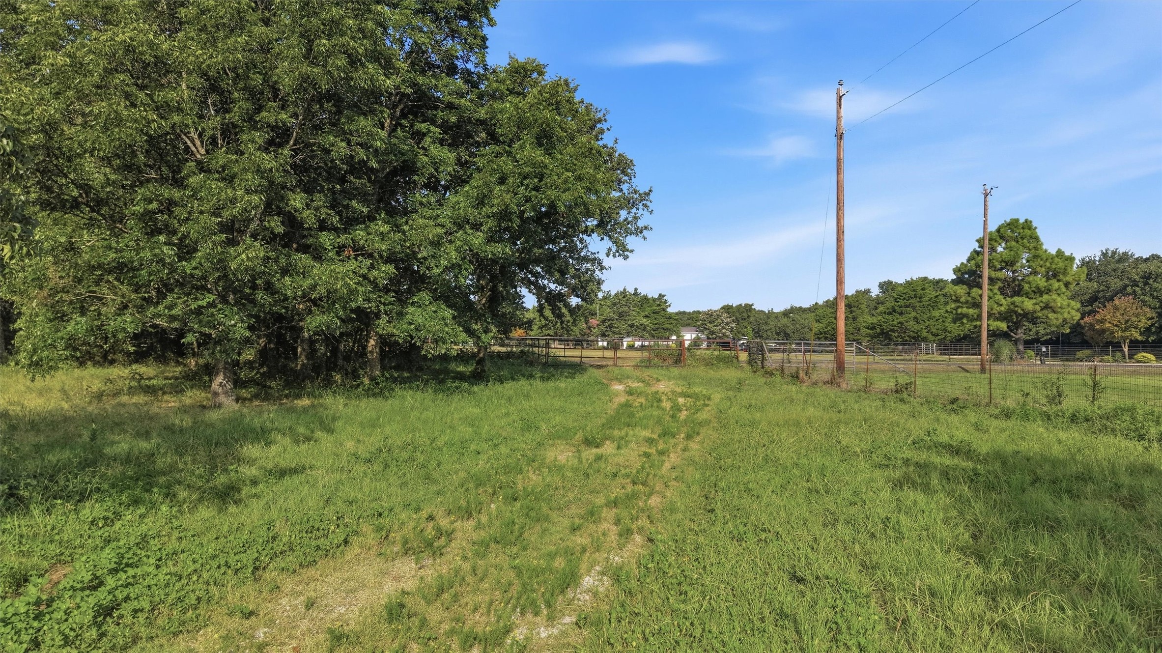 1614 W Line Road
