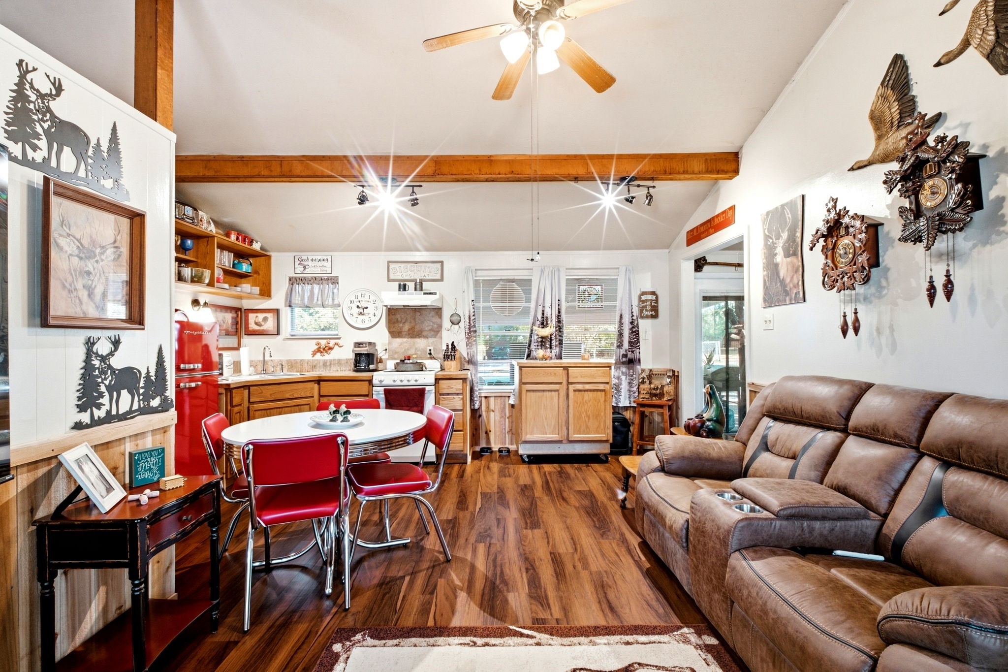2225 Hillcrest Circle